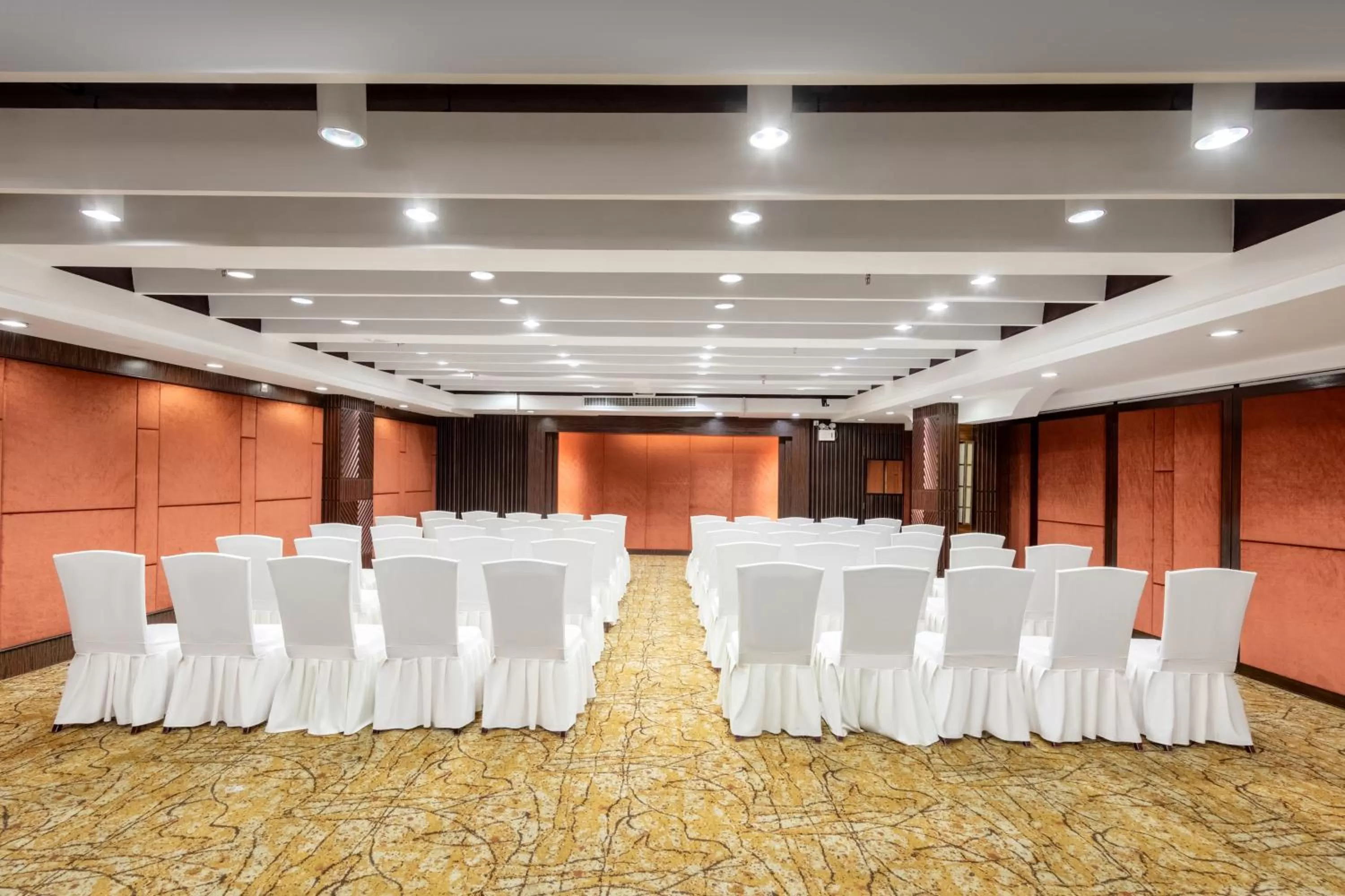 Meeting/conference room in Crowne Plaza Foshan by IHG
