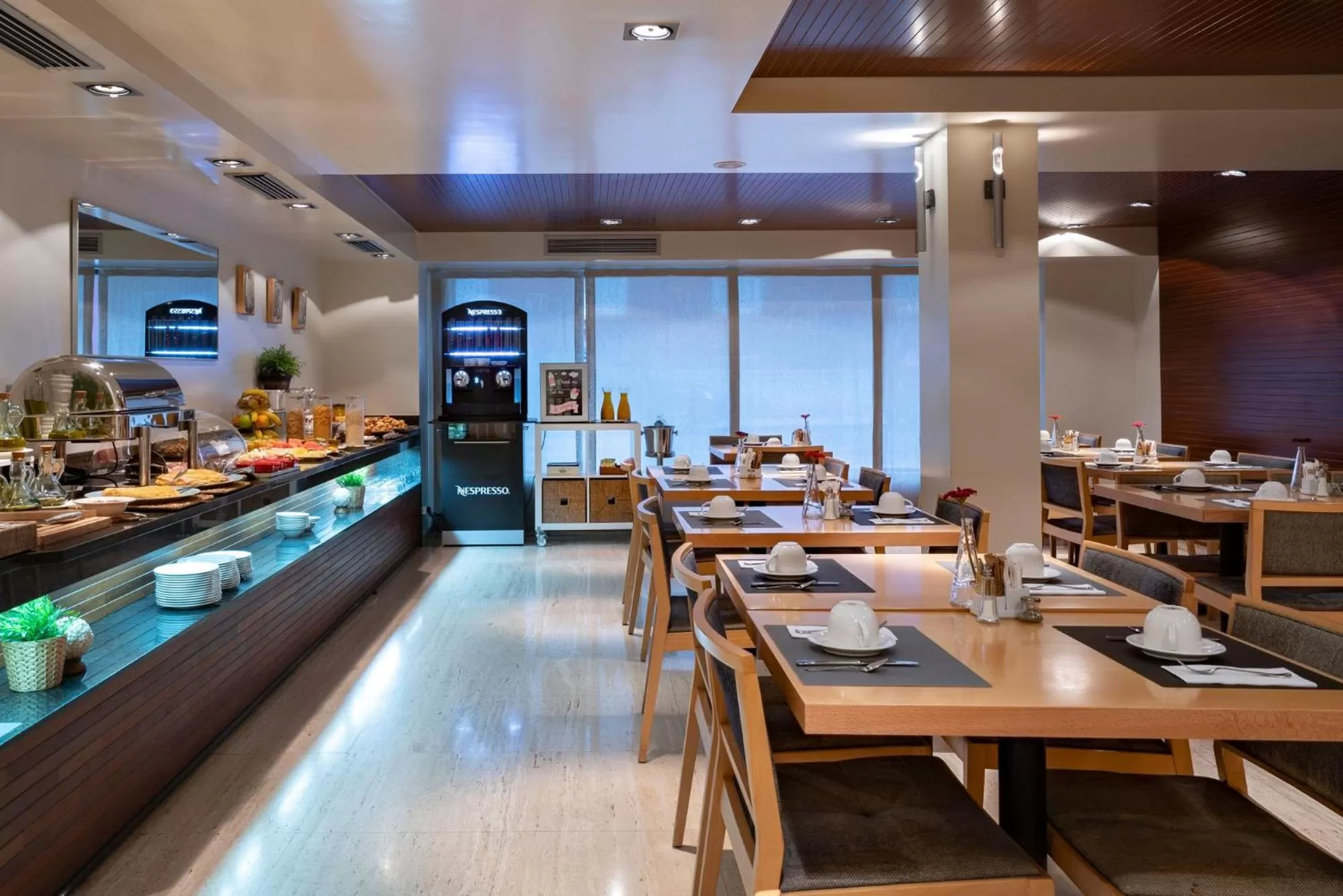 Buffet breakfast in Vincci Puertochico