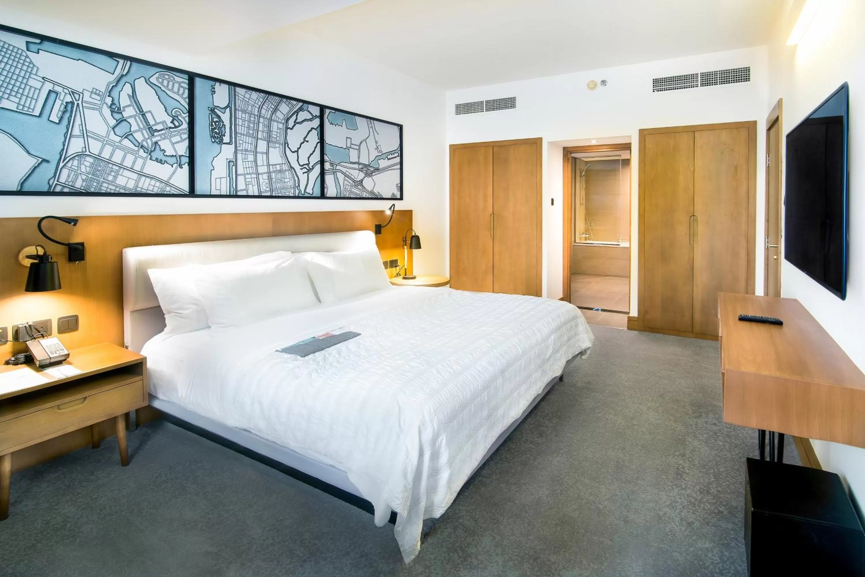 Photo of the whole room, Bed in Le Meridien Abu Dhabi Resort