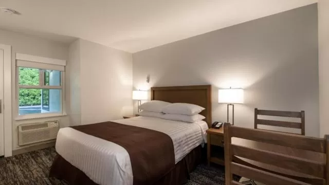 Bed in George Point Inn