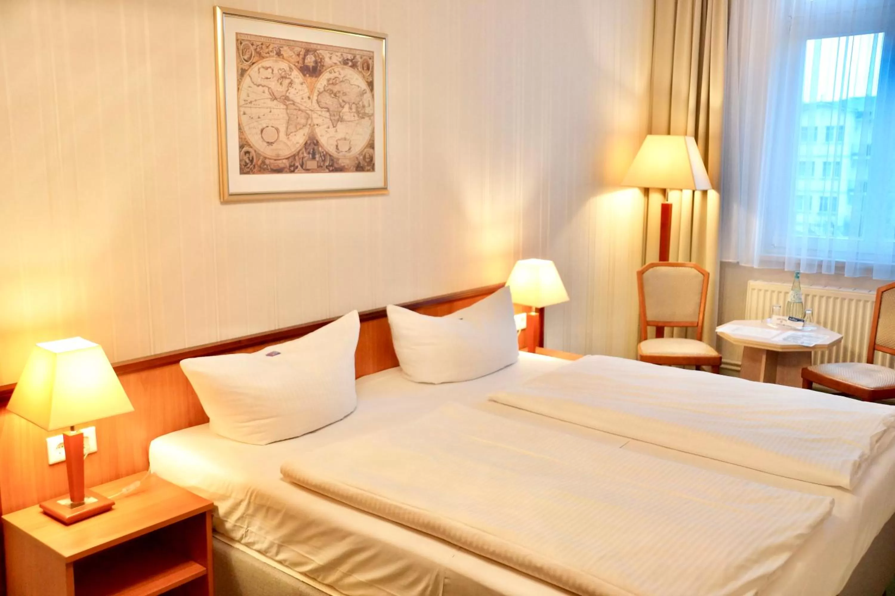 Photo of the whole room, Bed in Hotel Meereswelle - Anno 1875