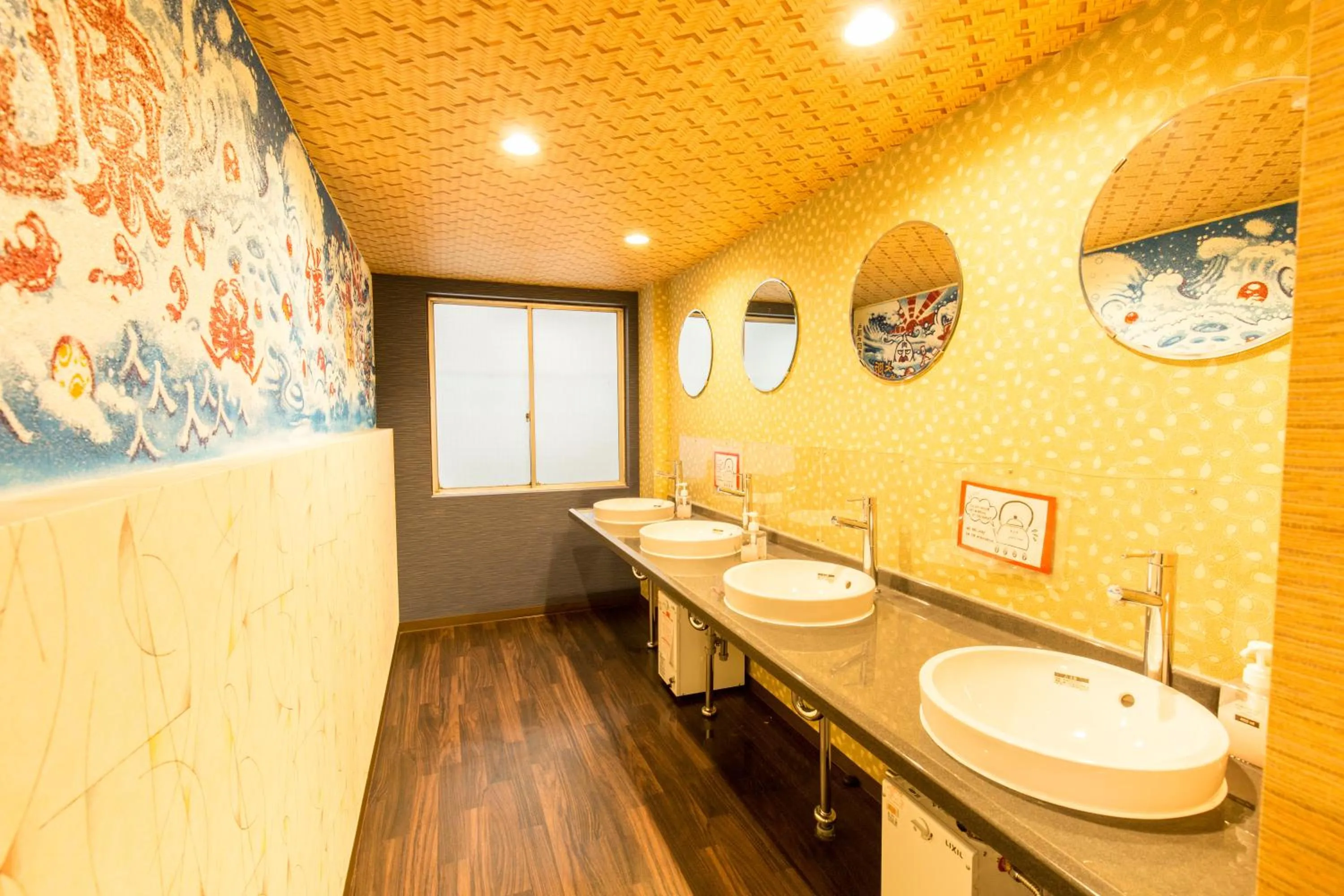 Area and facilities in Backpackers Hotel Toyo