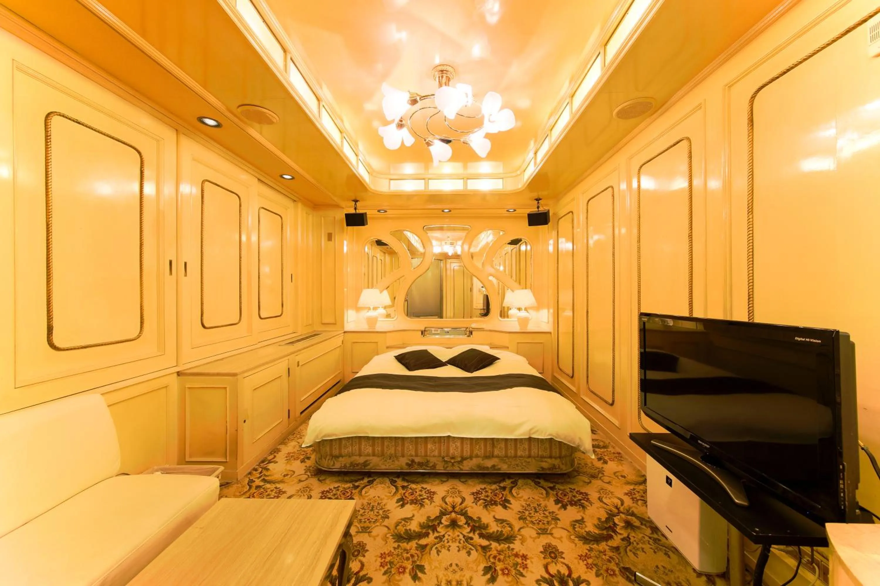 Photo of the whole room, Bed in Hotel Public Jam