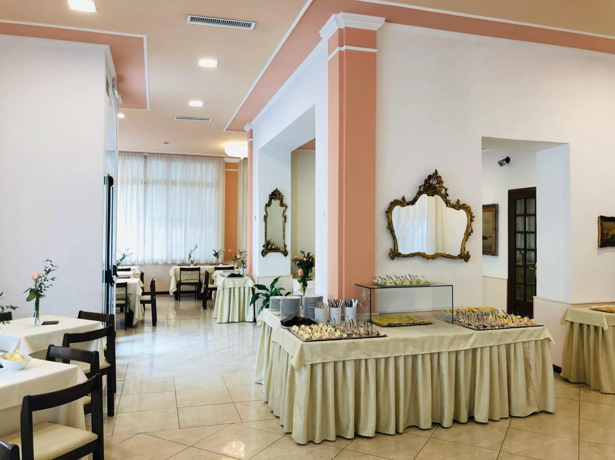 Restaurant/places to eat in Hotel Eletto