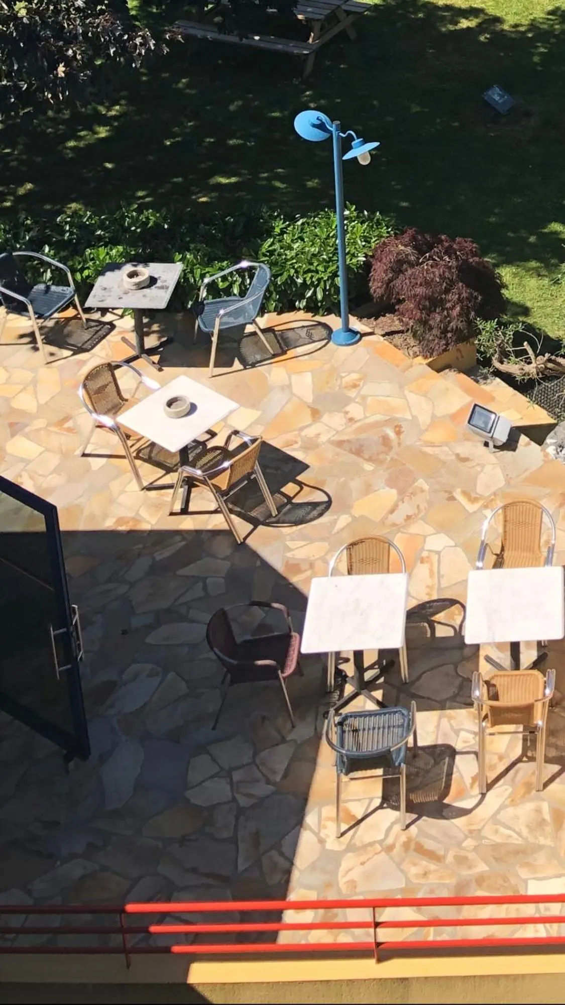 Patio in Hotel Arcantis Le Voltaire