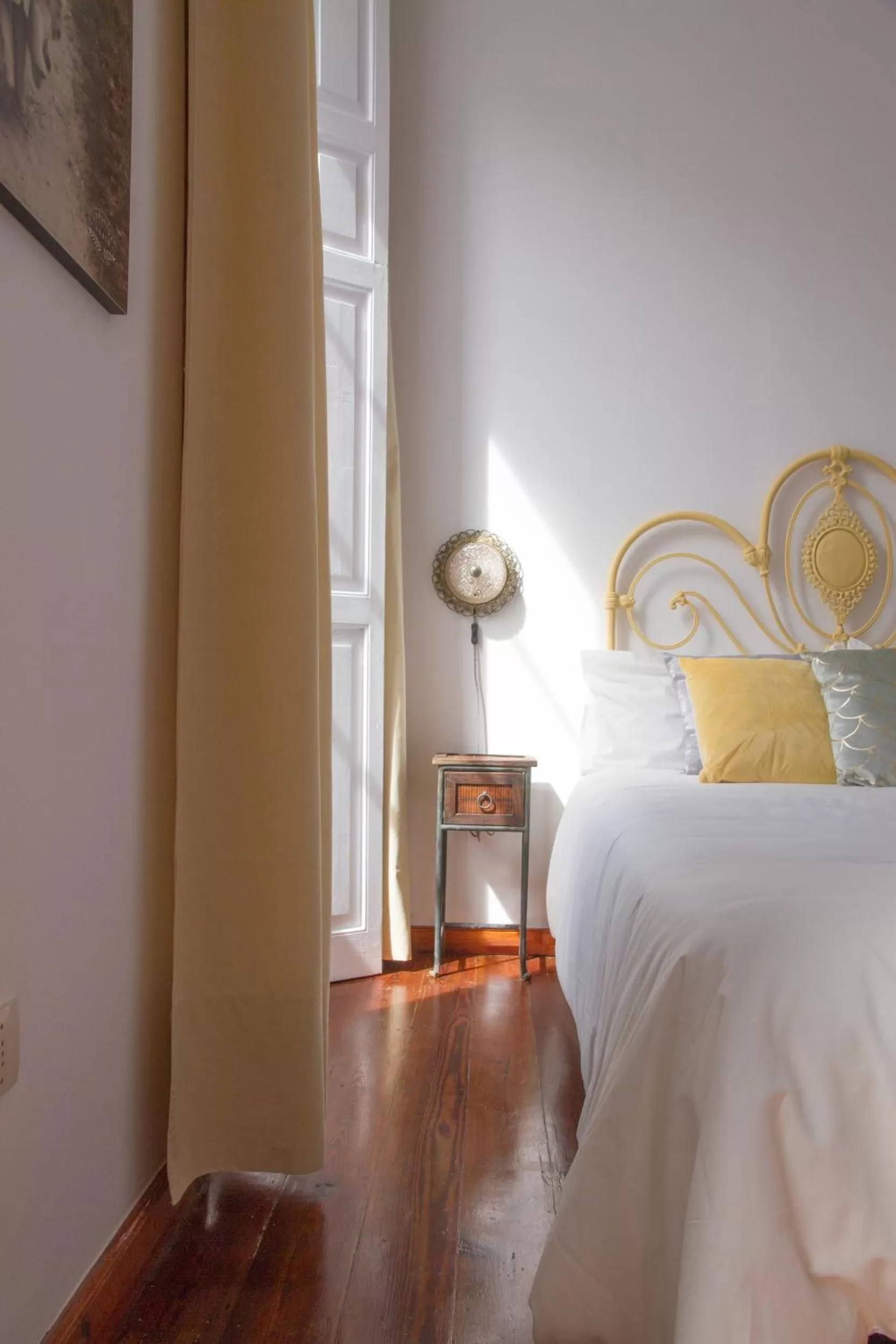 Decorative detail, Bed in Aminta Home