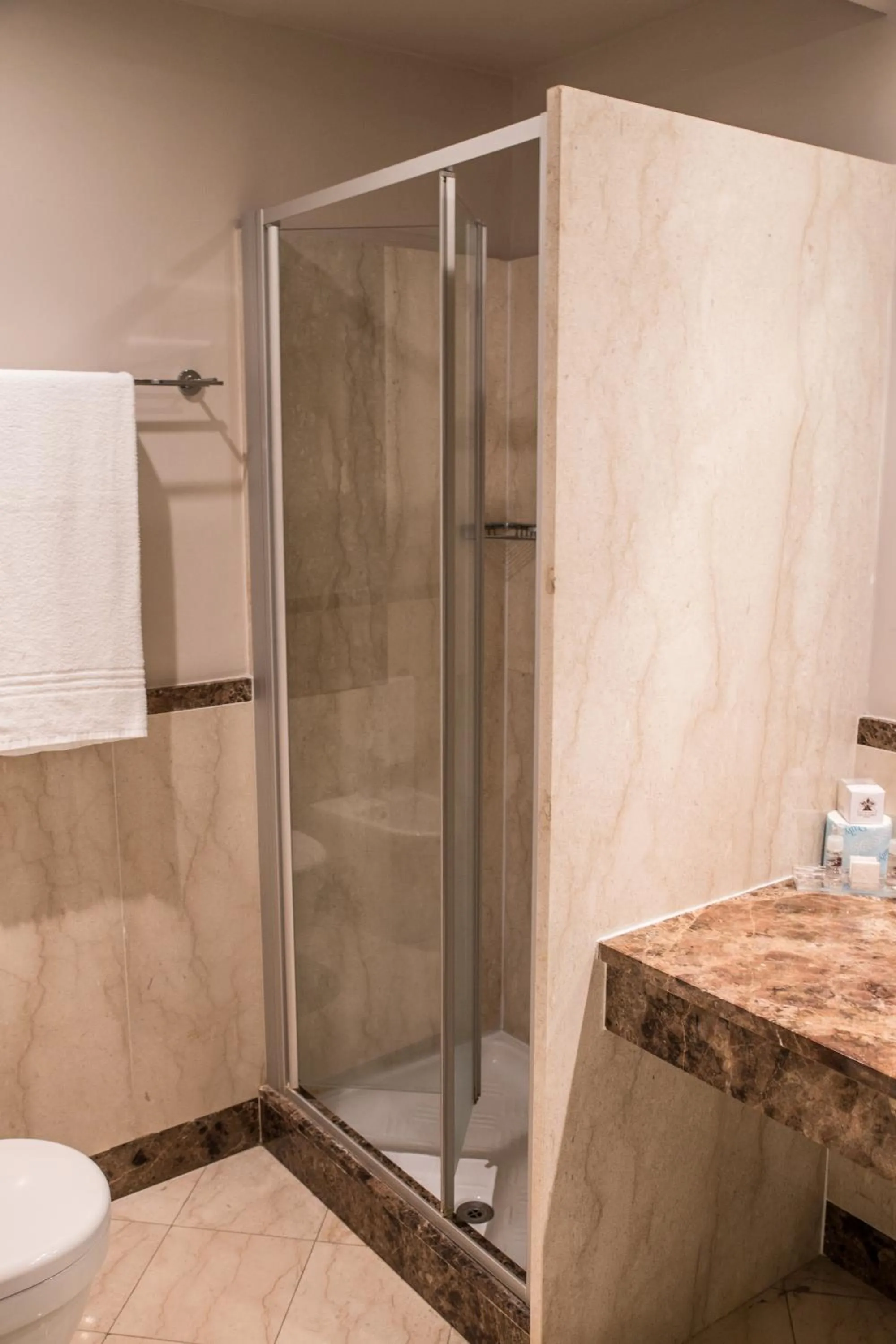 Shower in Grand Hotel Villa Itria Congress & Spa