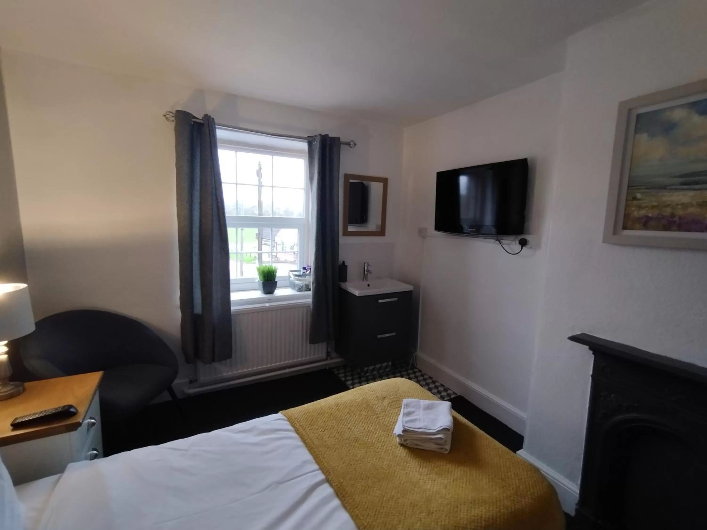 Bed in The Crown Inn Keynsham