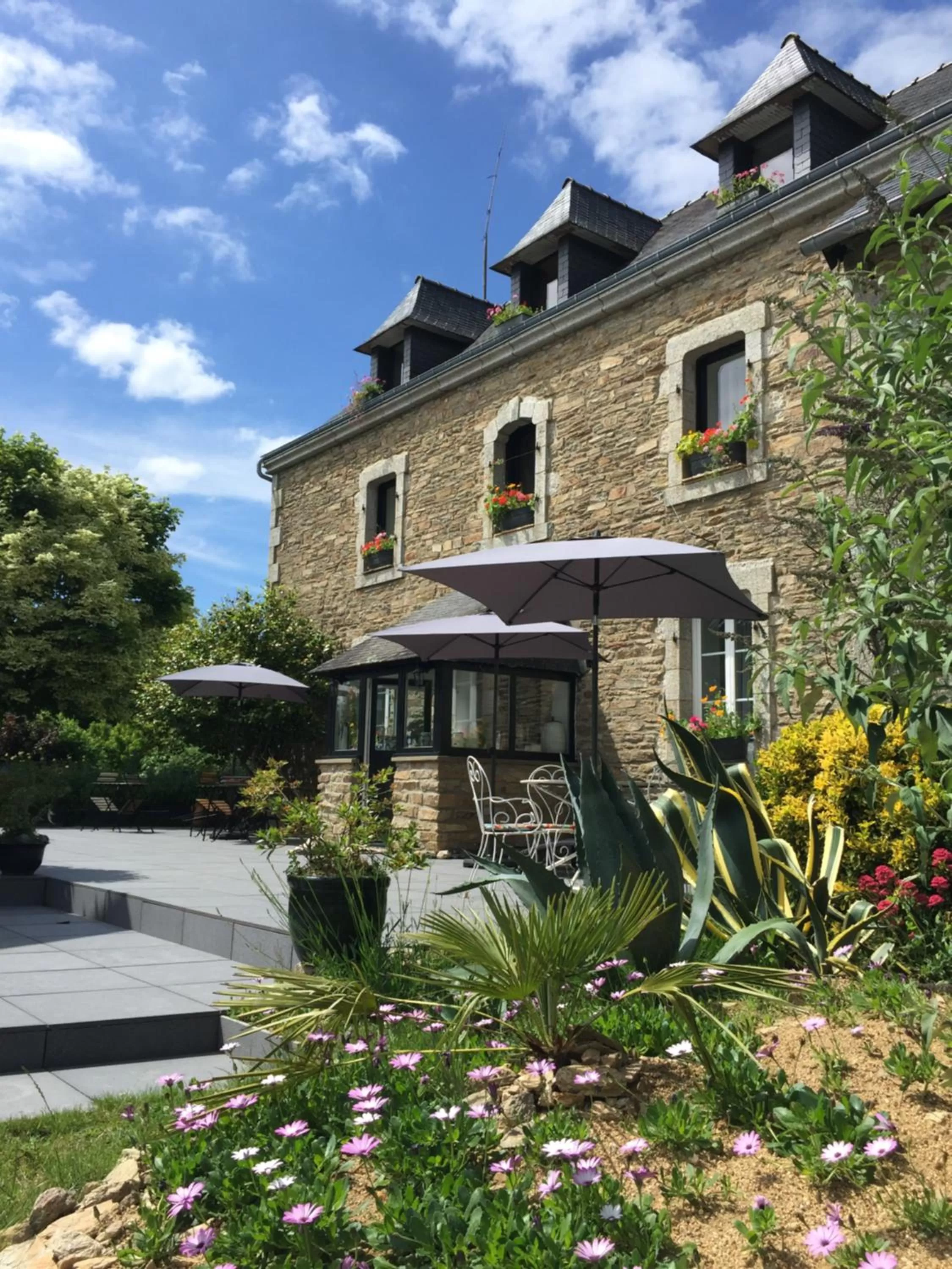 Property building in Les 3 Koïs