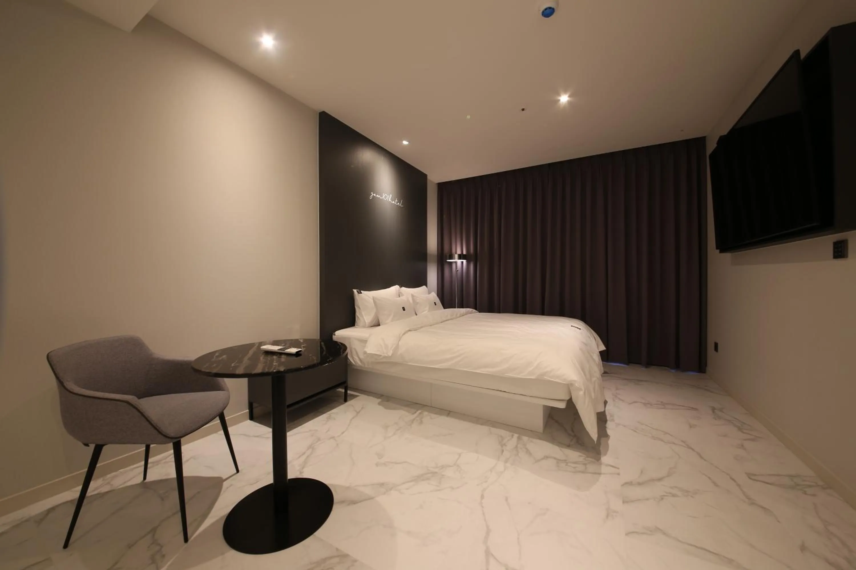 Bed in Zam101 Hotel Gimhae