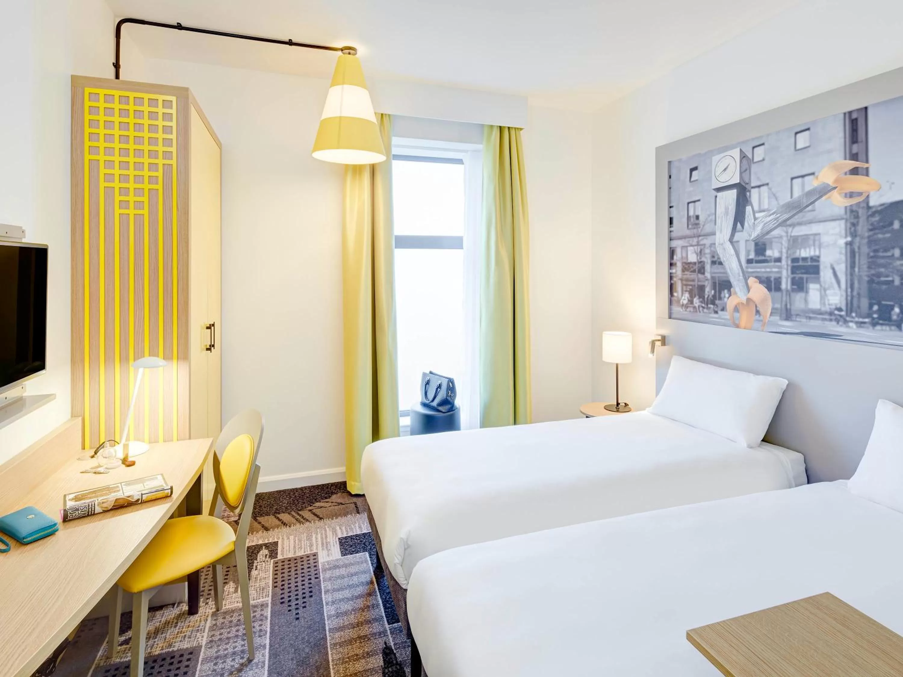 Bed in ibis Styles Glasgow Centre George Square