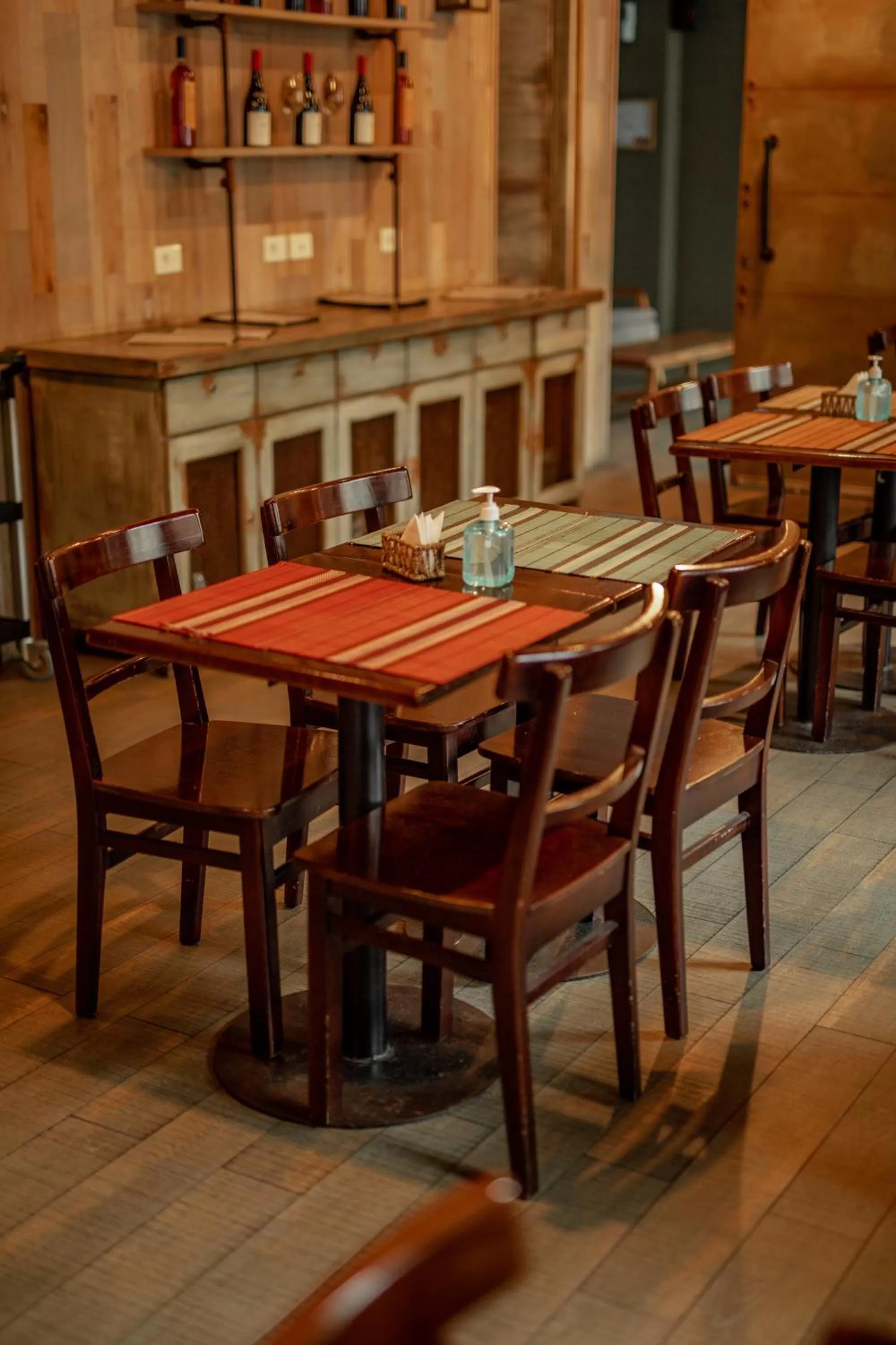 Restaurant/places to eat in Smart Hotel Montevideo