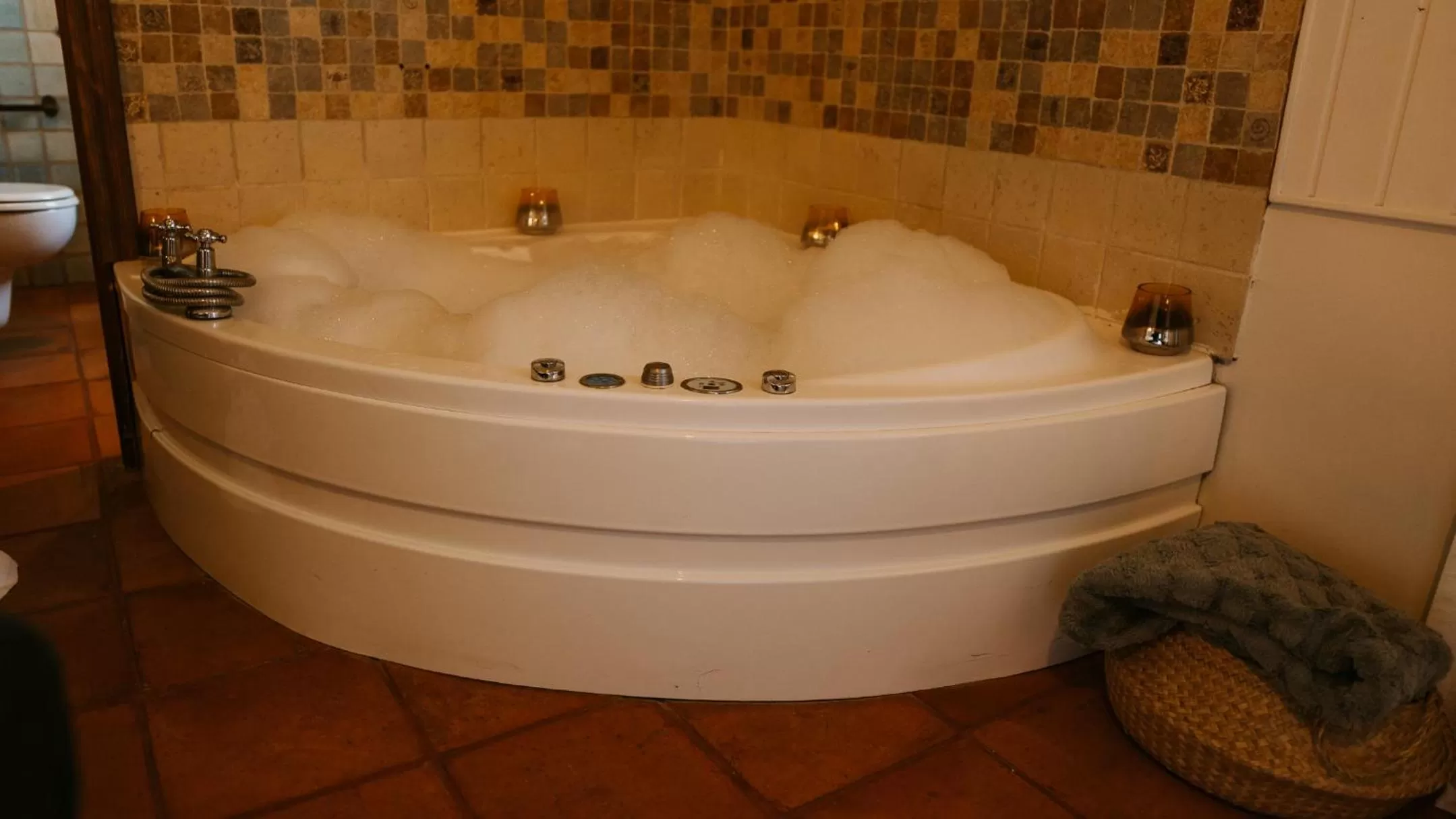 Hot Tub in Hospedería Ballesteros