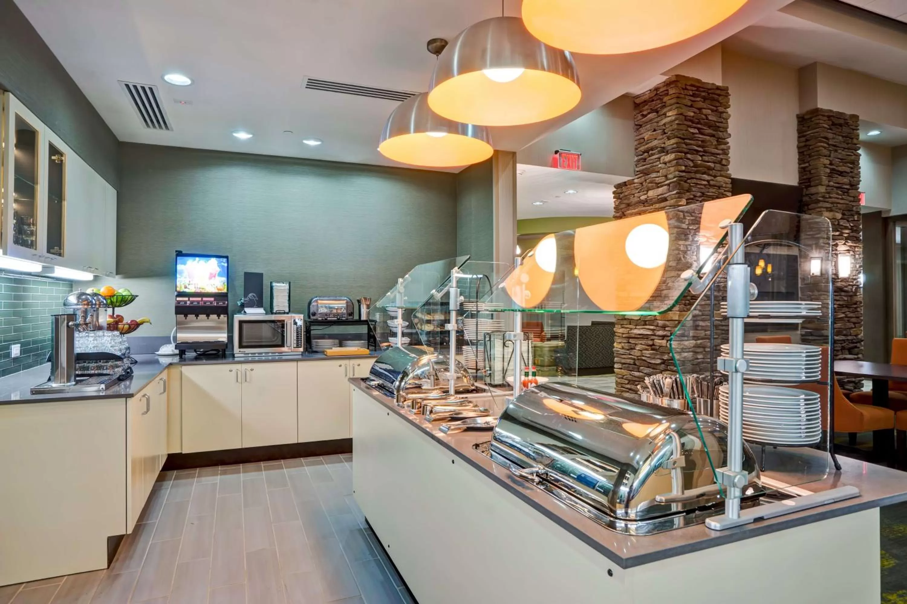 Dining area in Homewood Suites by Hilton Christiansburg