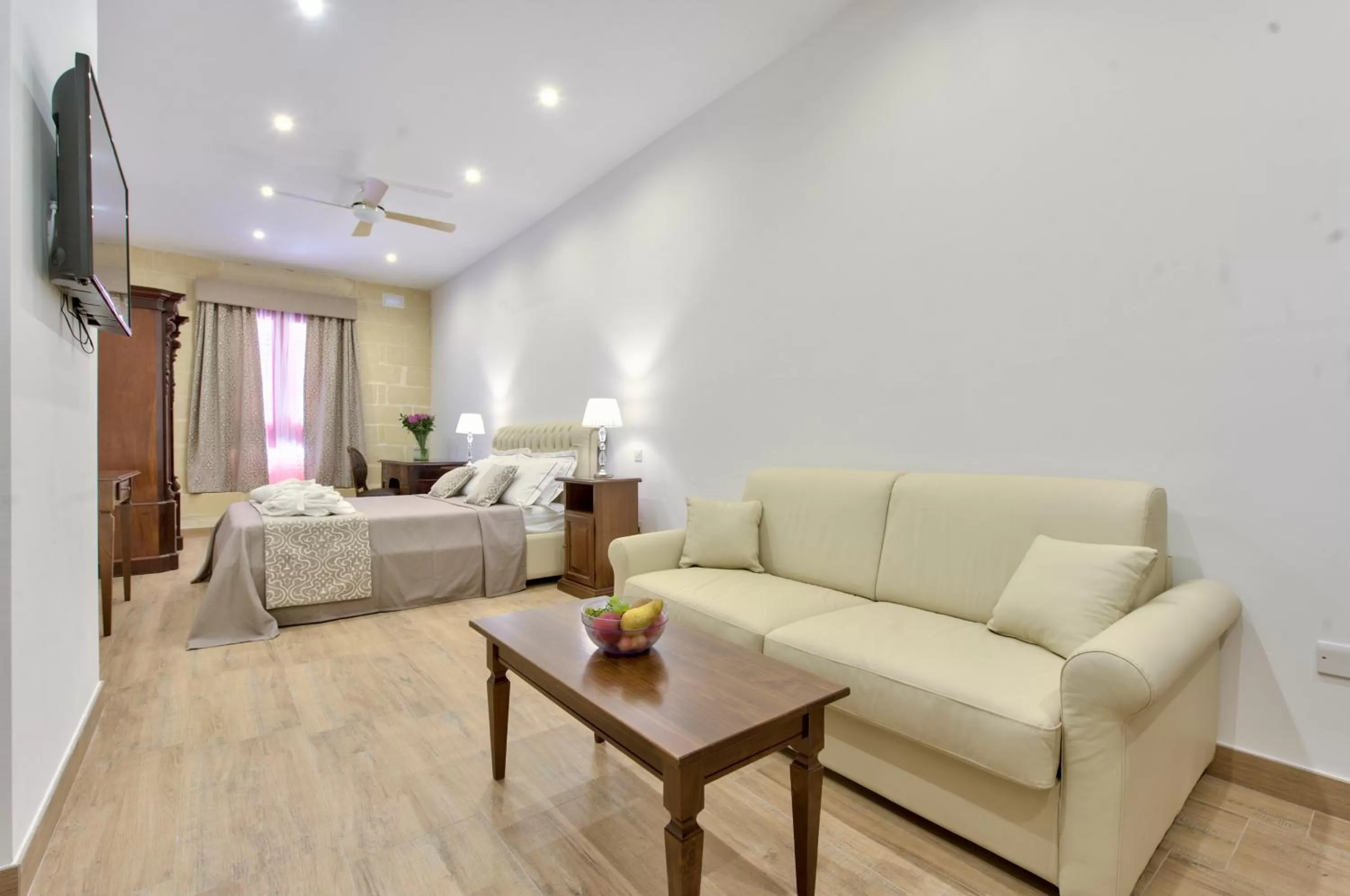 Bed in Palazzo Violetta