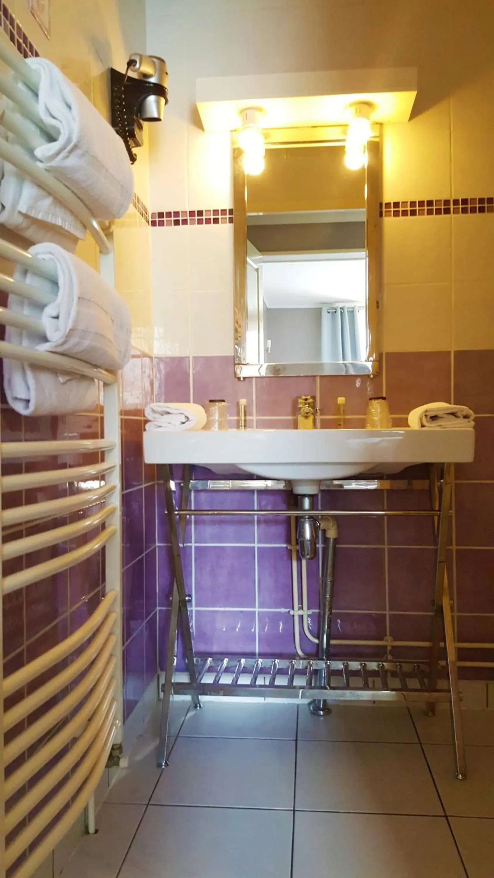 Standard Double Room - single occupancy in Modern'Hotel Standard Double Room - single occupancy in Modern'Hotel