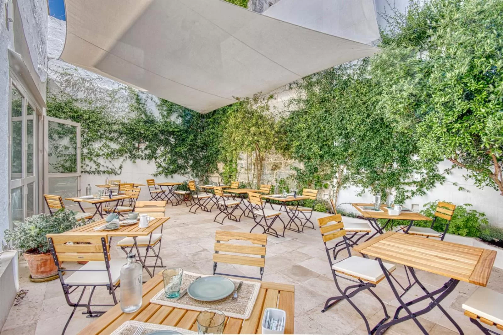 Dining area in Can Alberti 1740 Boutique Hotel