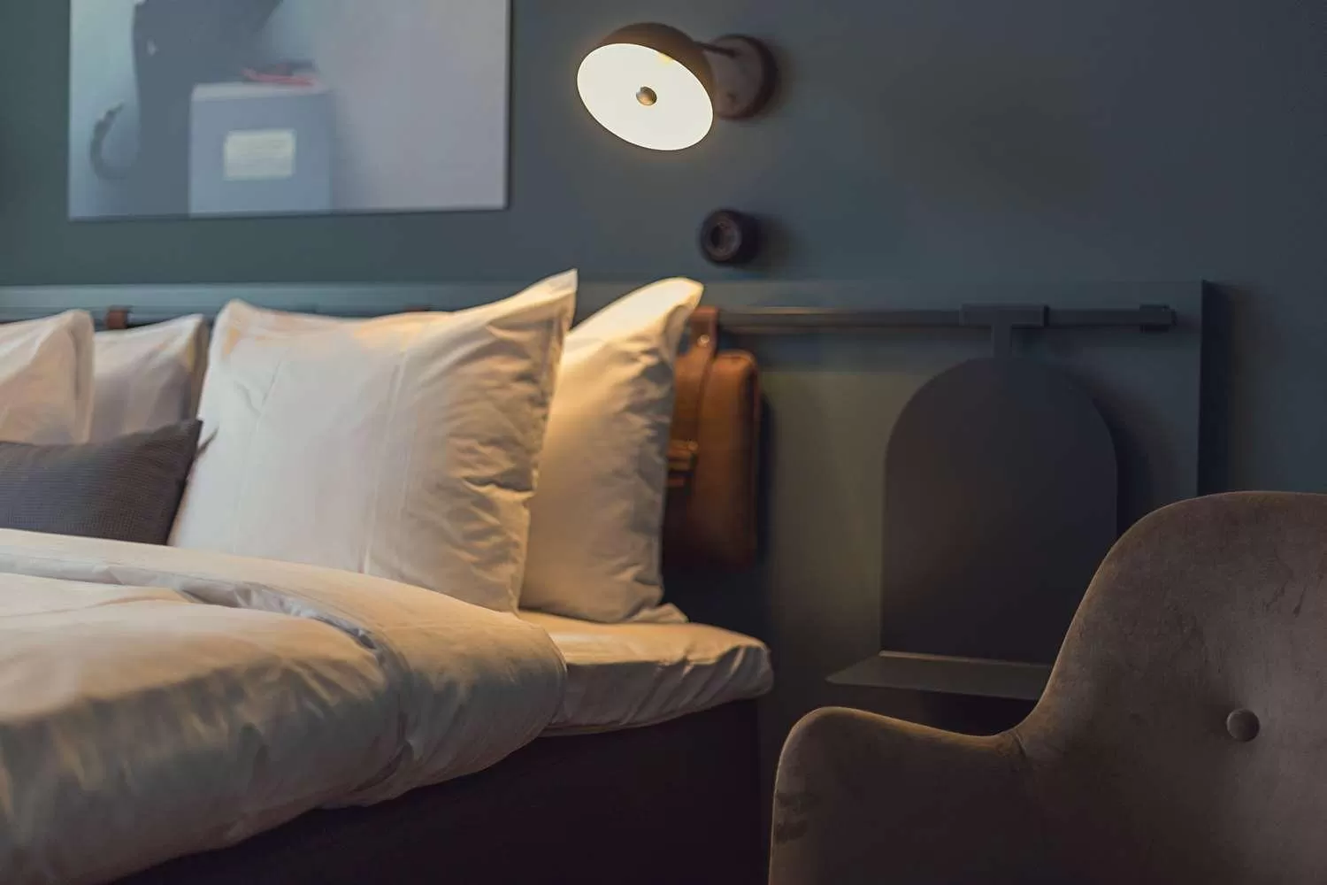 Property building, Bed in Best Western Plus Hus 57