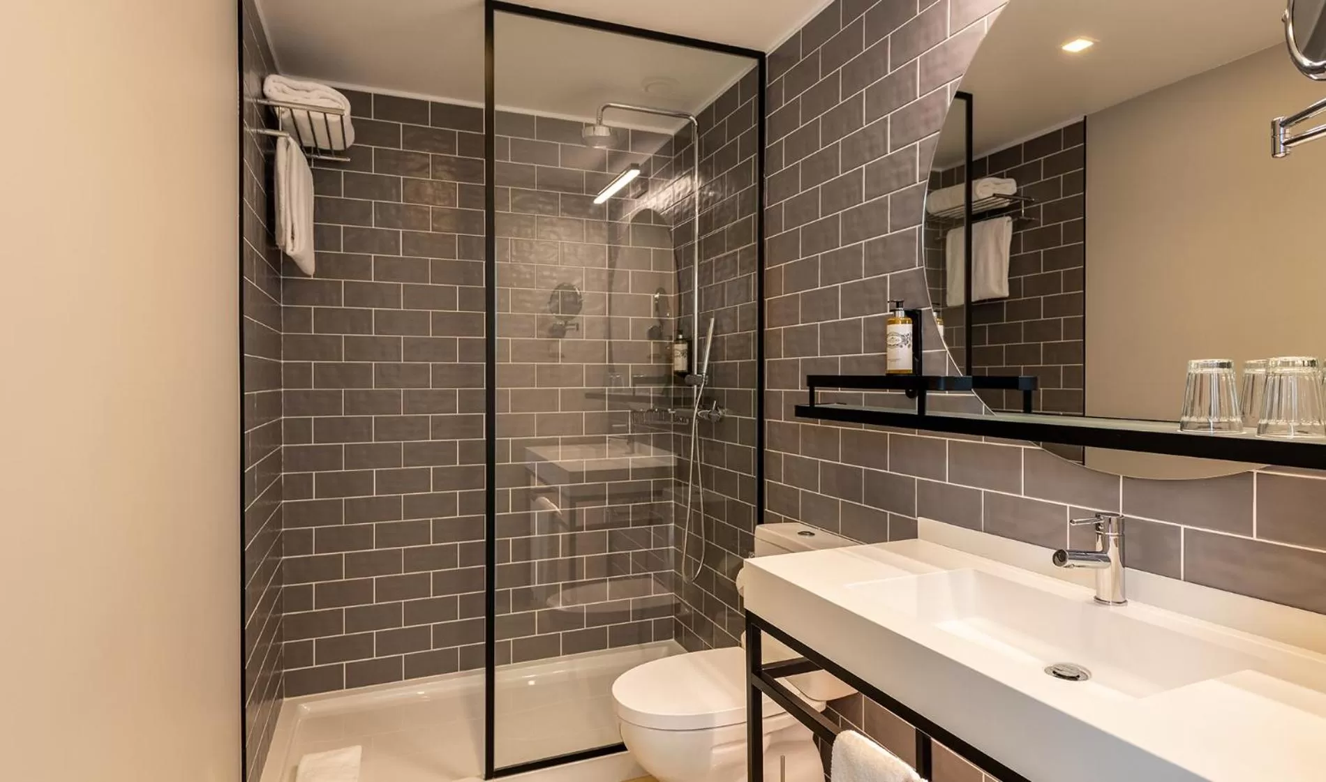 Bathroom in Pestana Fisherman Village