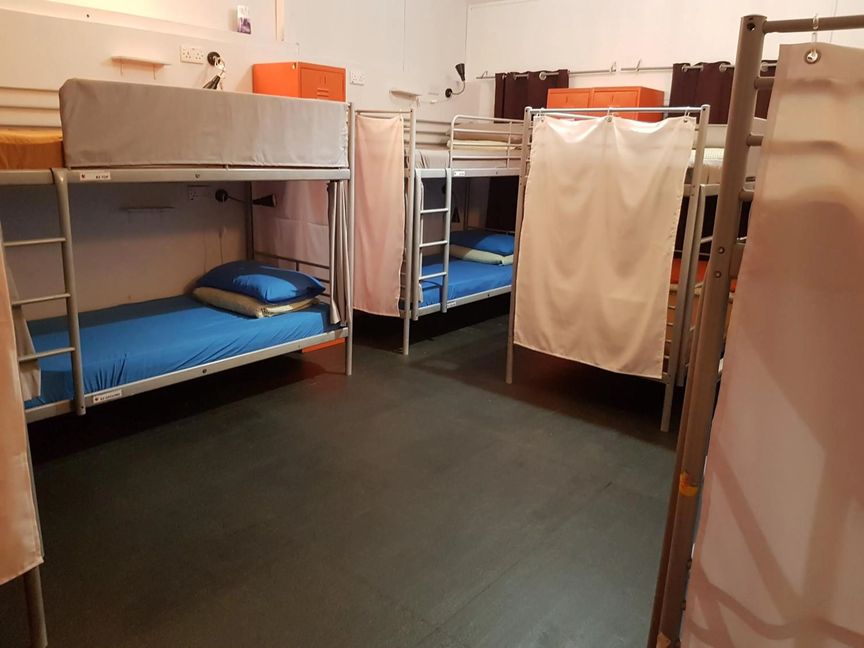 Photo of the whole room, Bed in Royal Lodge @ Pagoda Street