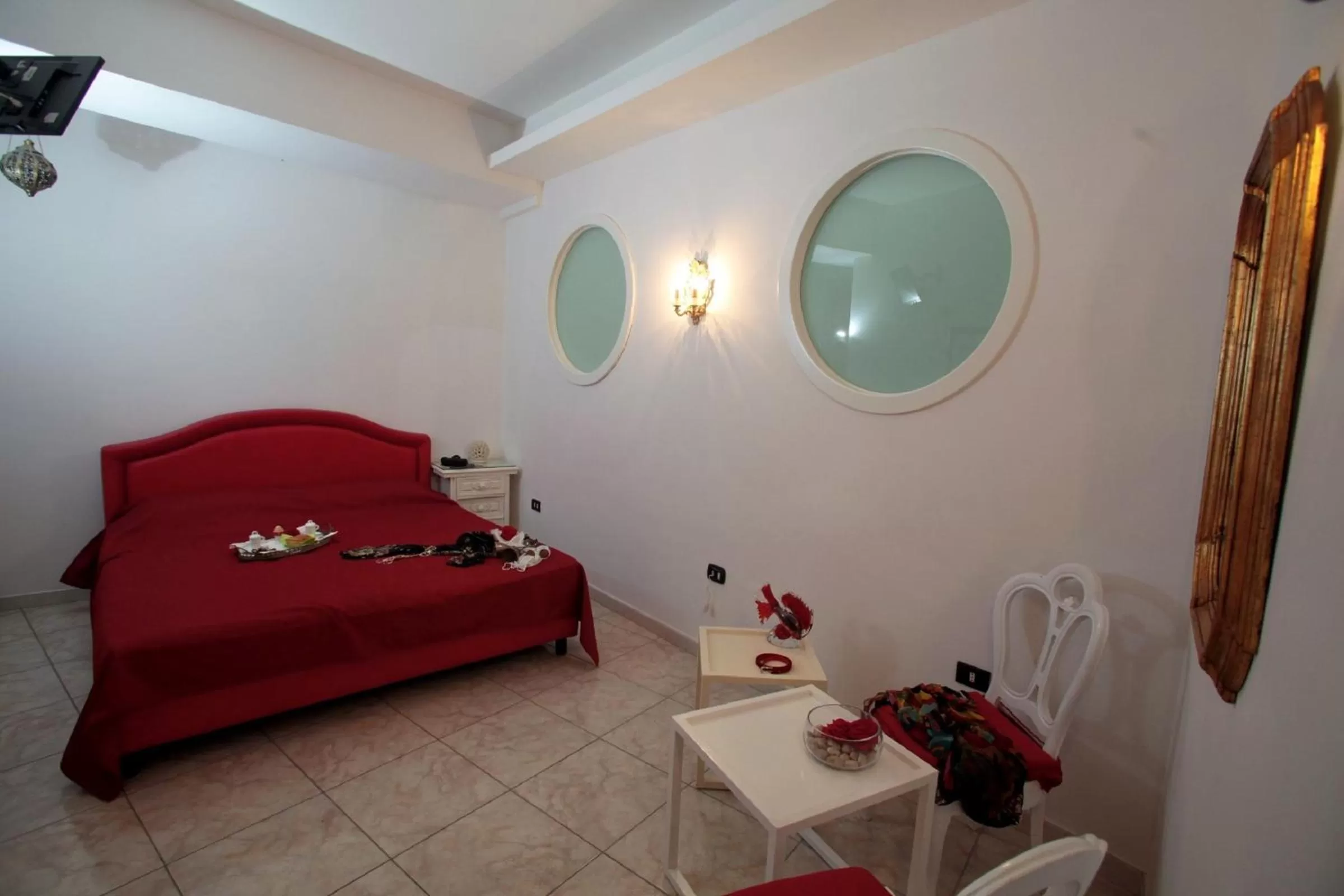 Other in ZO. NE. Baroque B&B