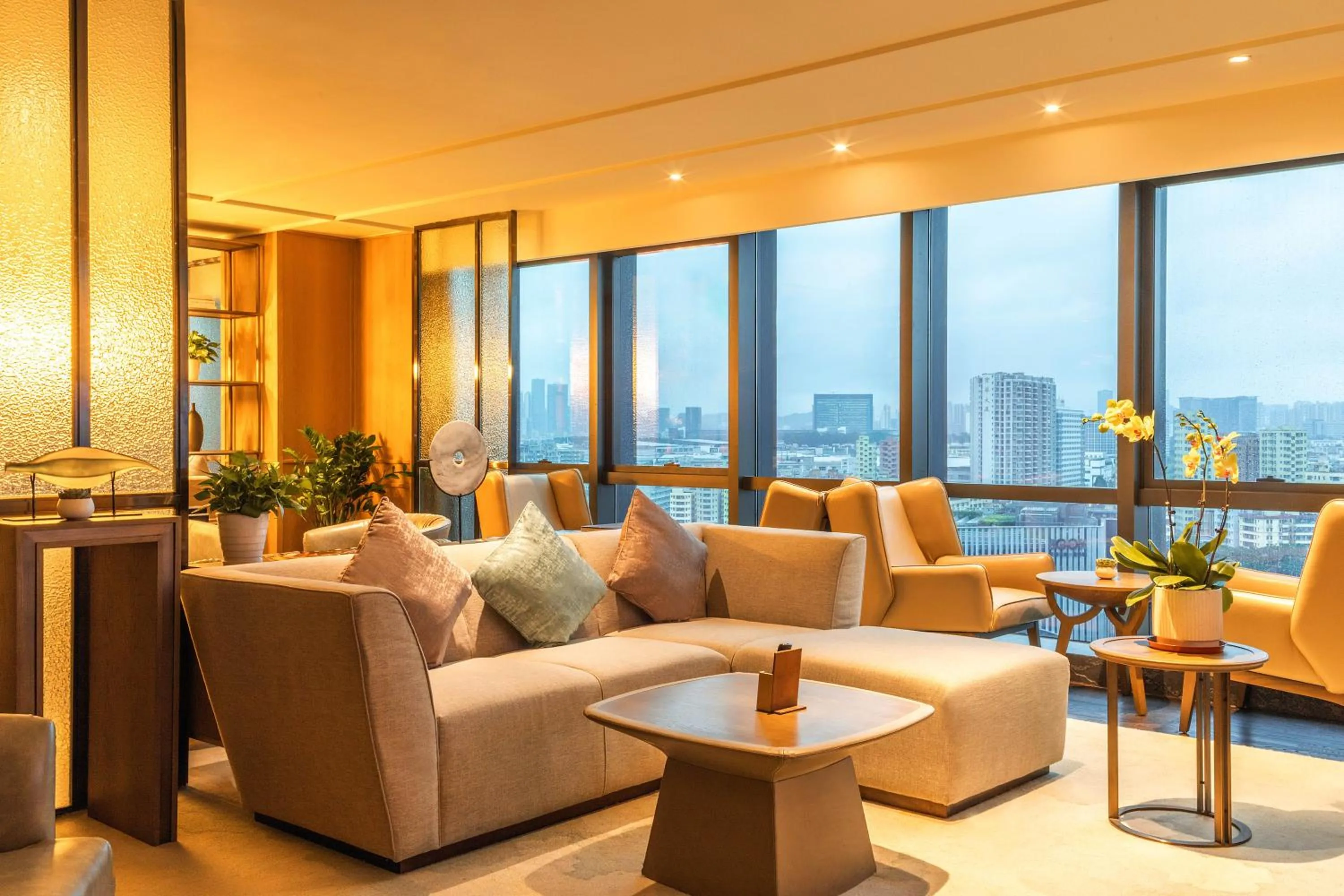 Seating area in DoubleTree by Hilton Hotel Shenzhen Longhua