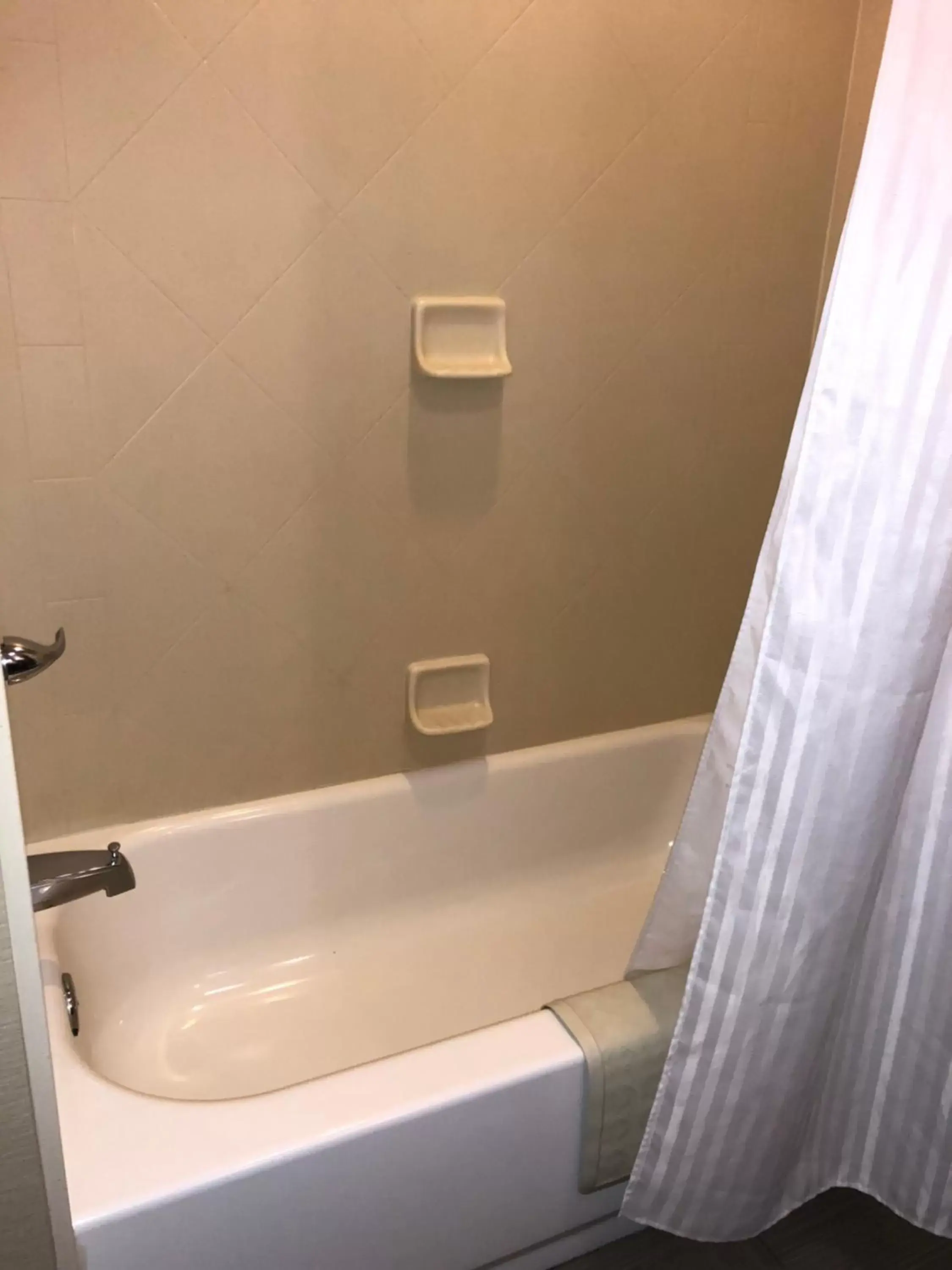 Single Room - single occupancy in Countryview Inn & Suites Single Room - single occupancy in Countryview Inn & Suites