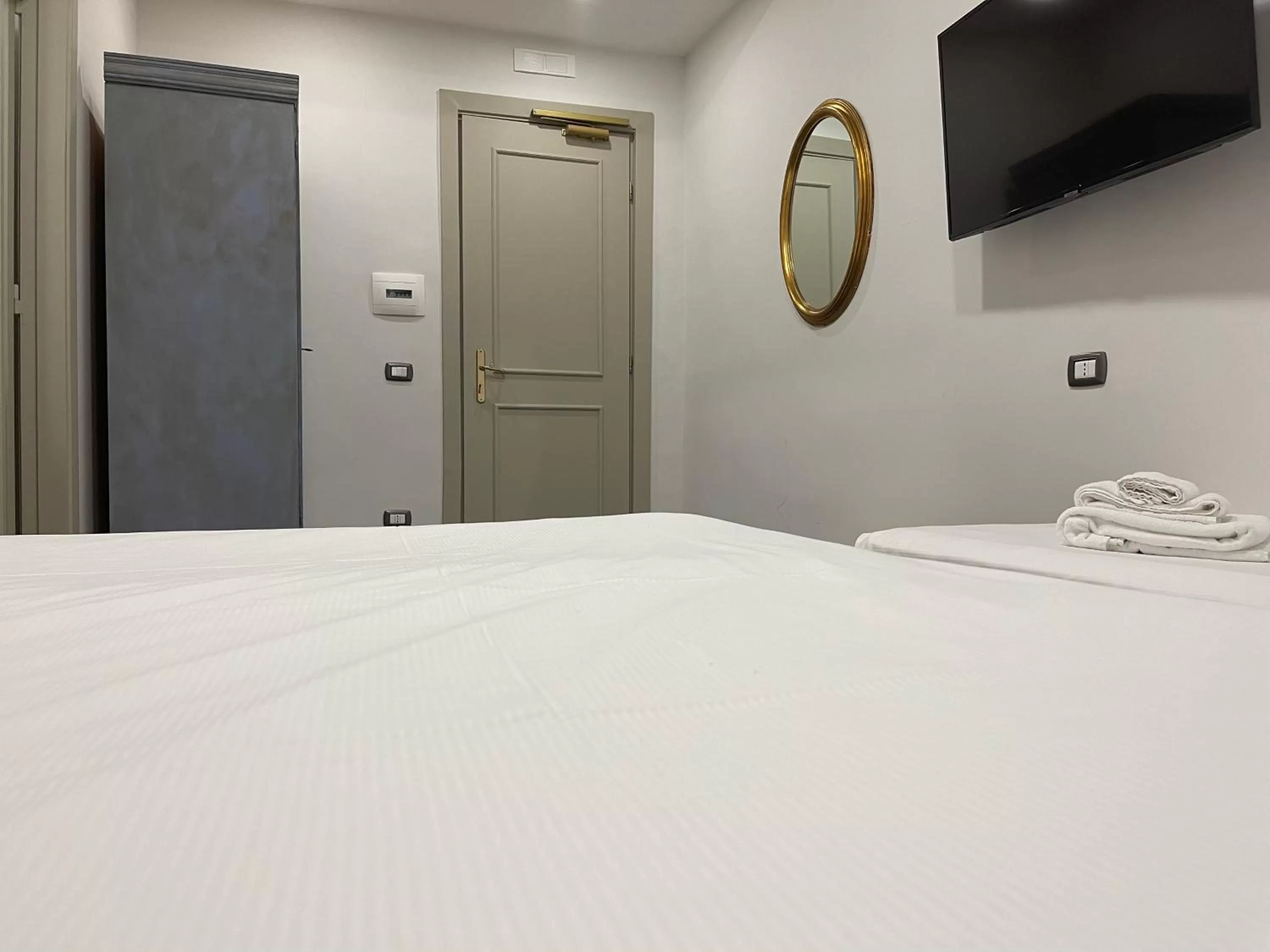 Bedroom, Bed in Jazz Hotel