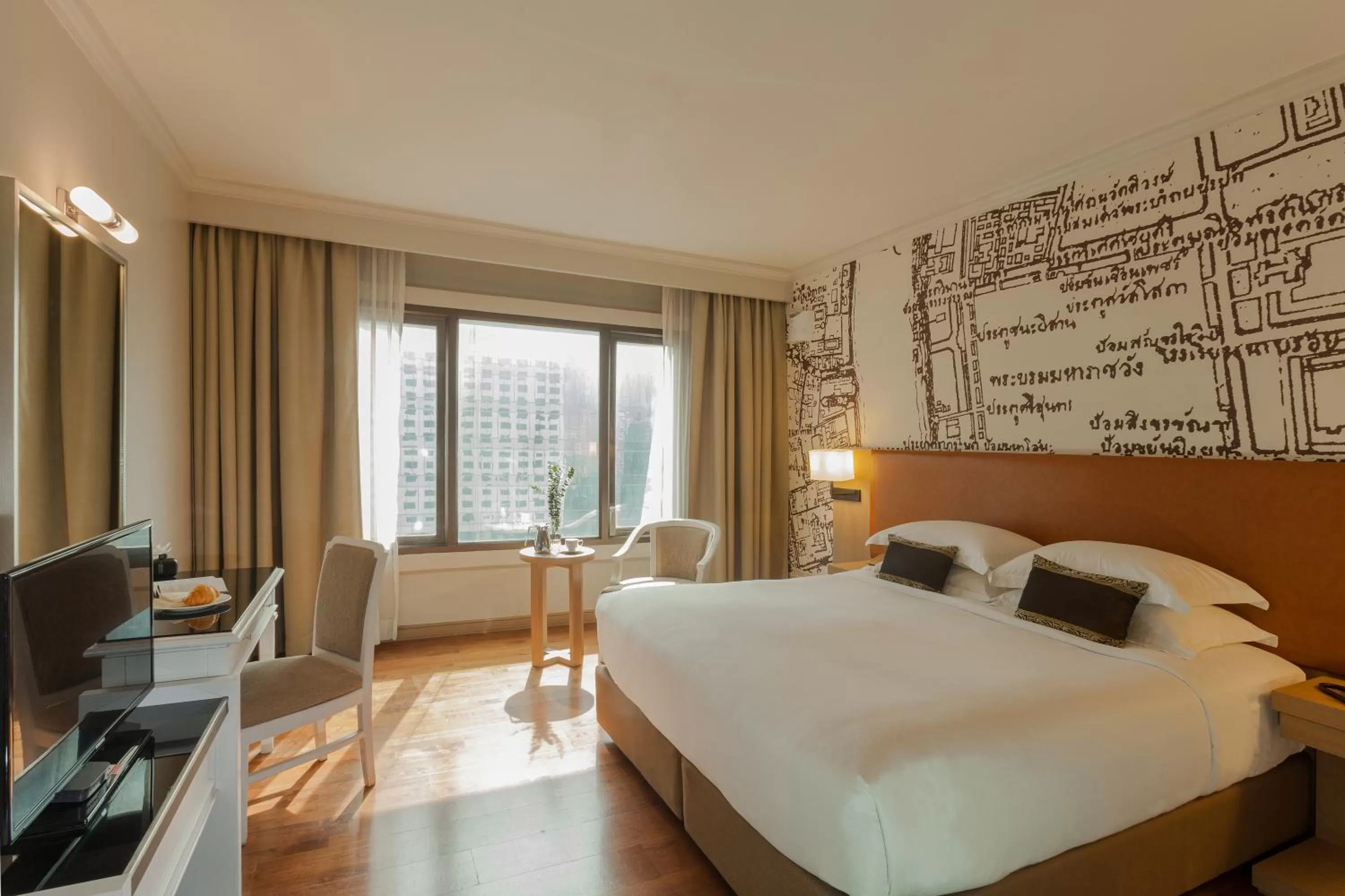 Deluxe King Room in Grand Fortune Hotel Bangkok - SHA Extra Plus