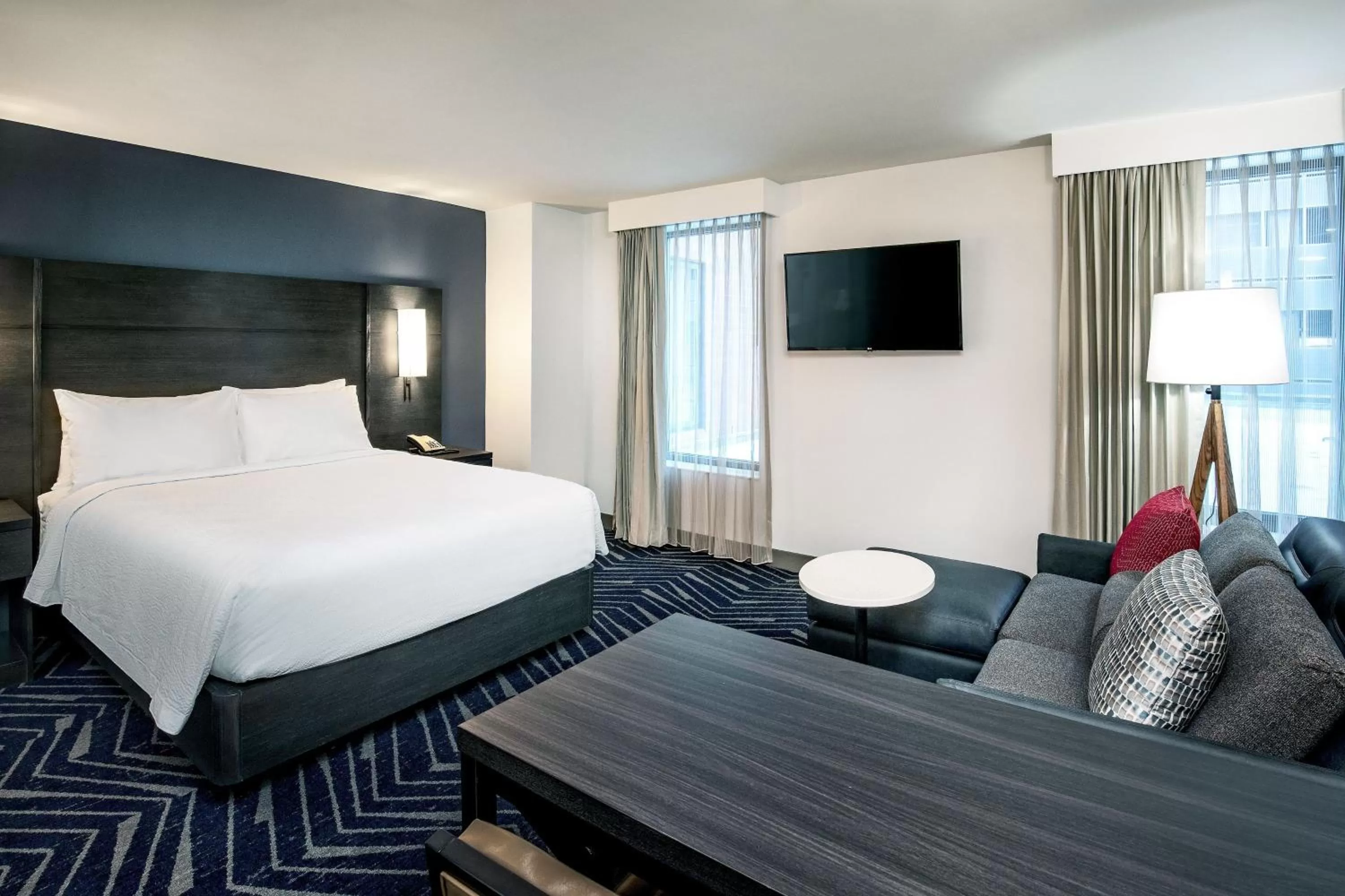 Photo of the whole room, Bed in Residence Inn by Marriott Boston Cambridge