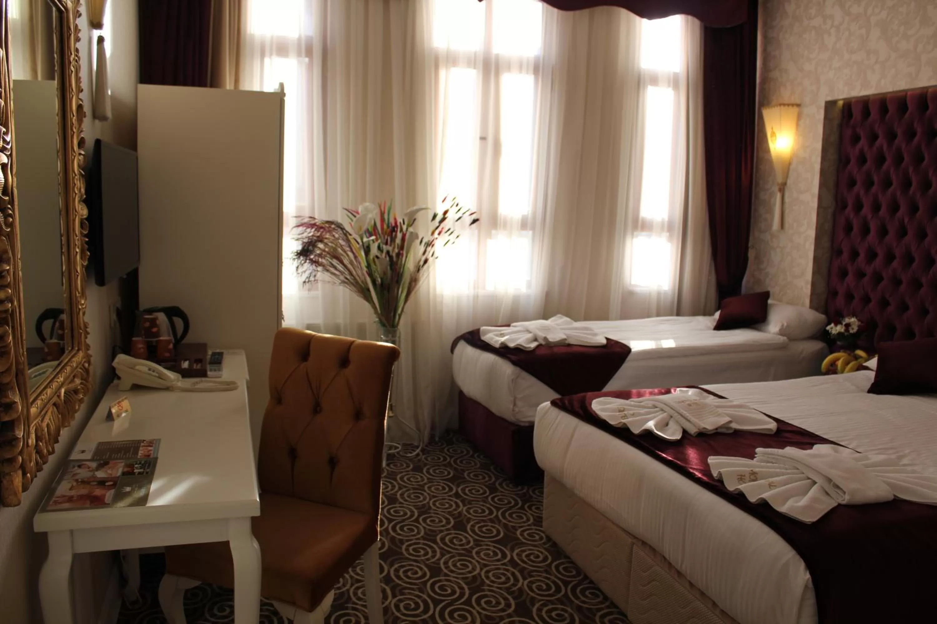 Bedroom, Bed in Diamond Royal Hotel