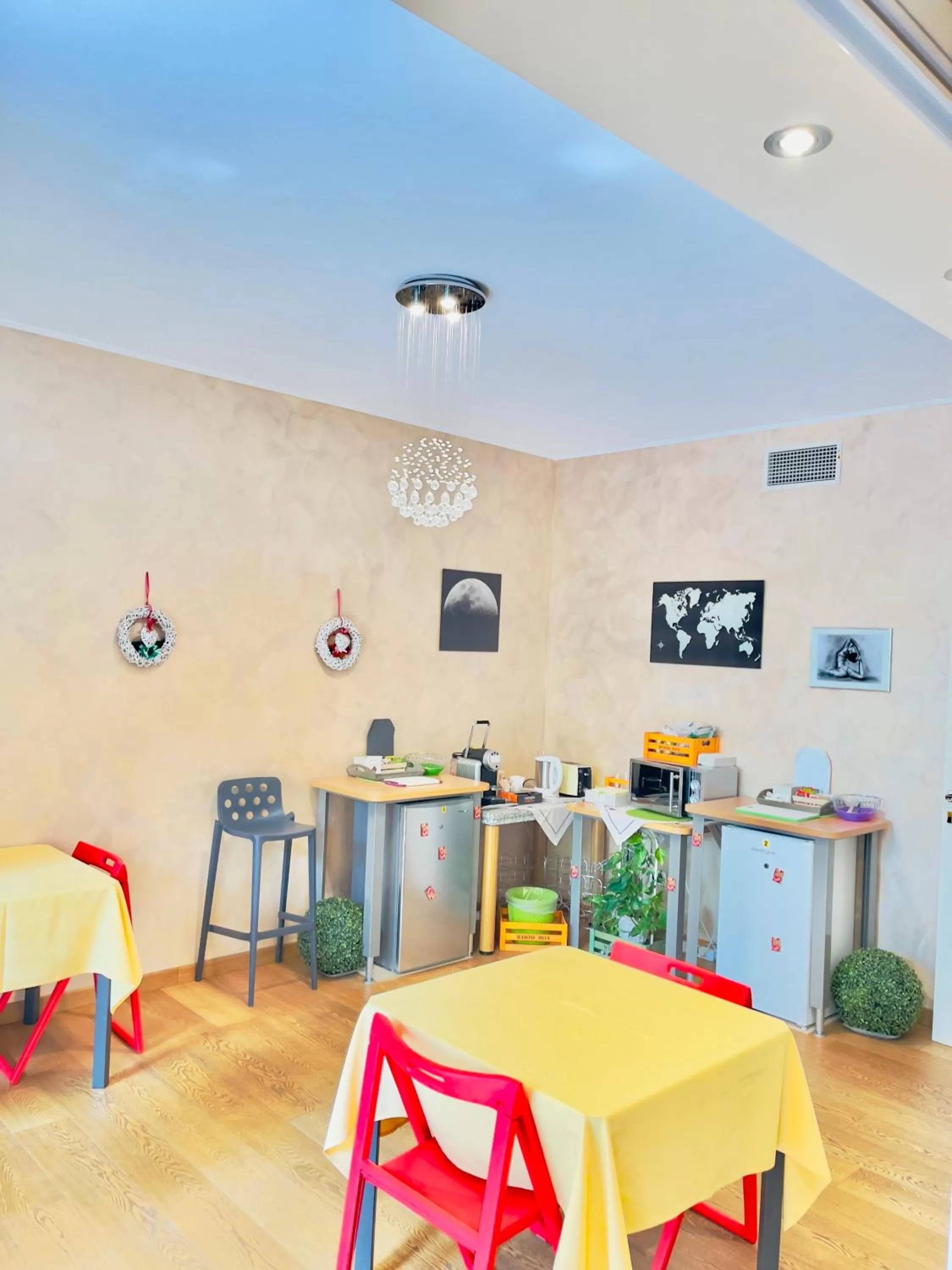 Smart-House Rent-Rooms FREE PARKING