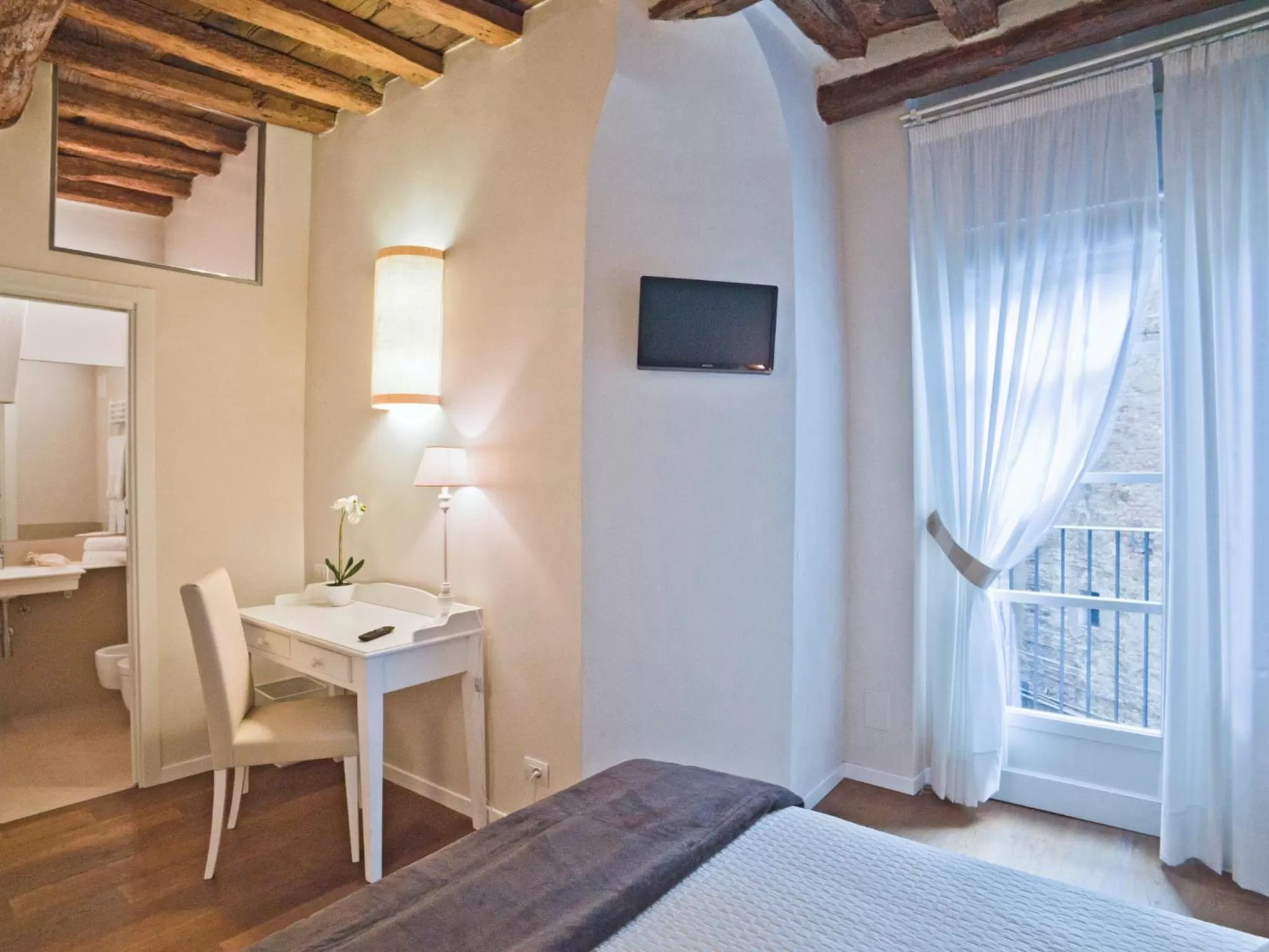 Decorative detail, Bed in B&B Il Corso