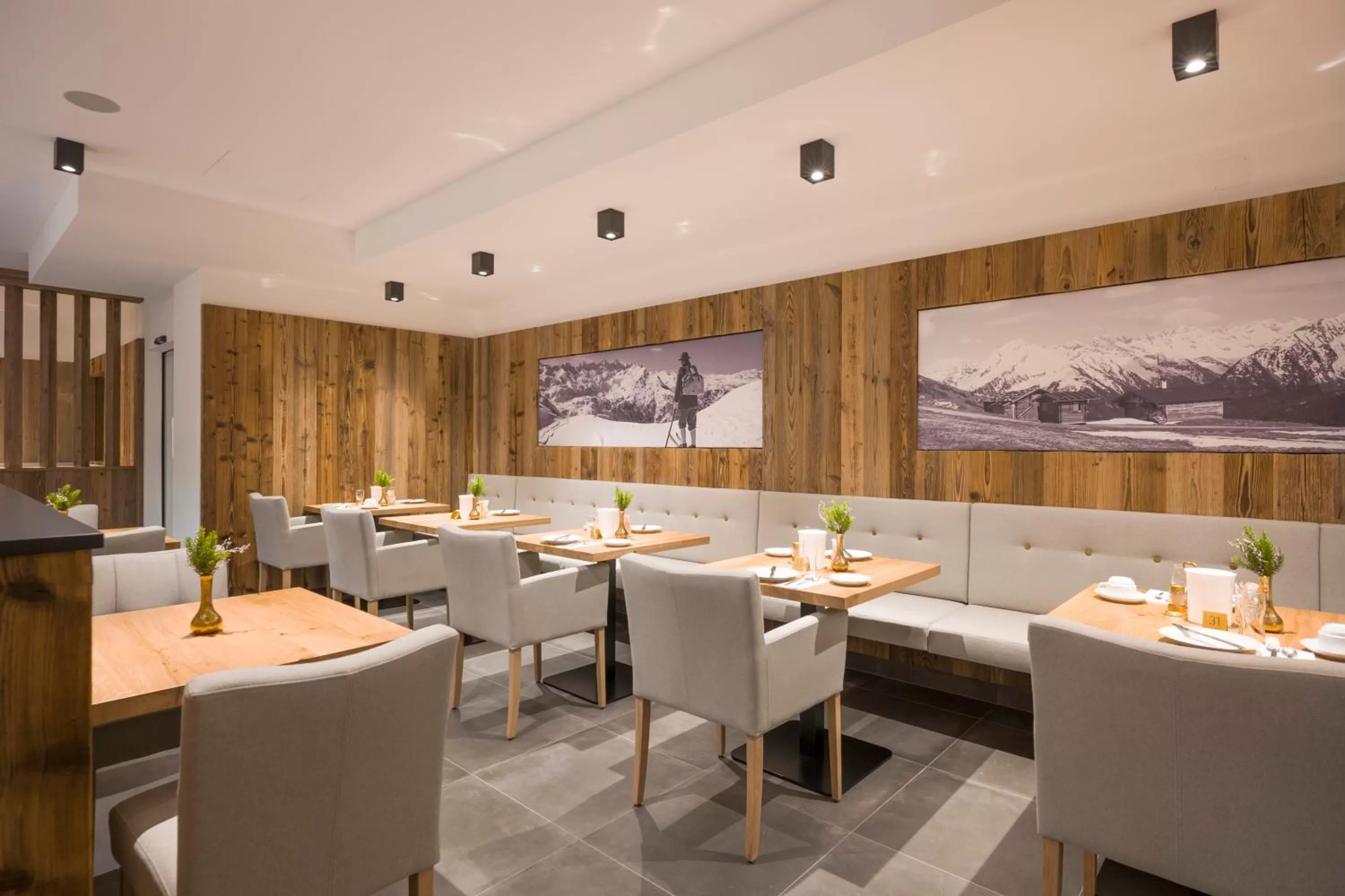 Continental breakfast in Alpenhof Hotel Garni Suprême