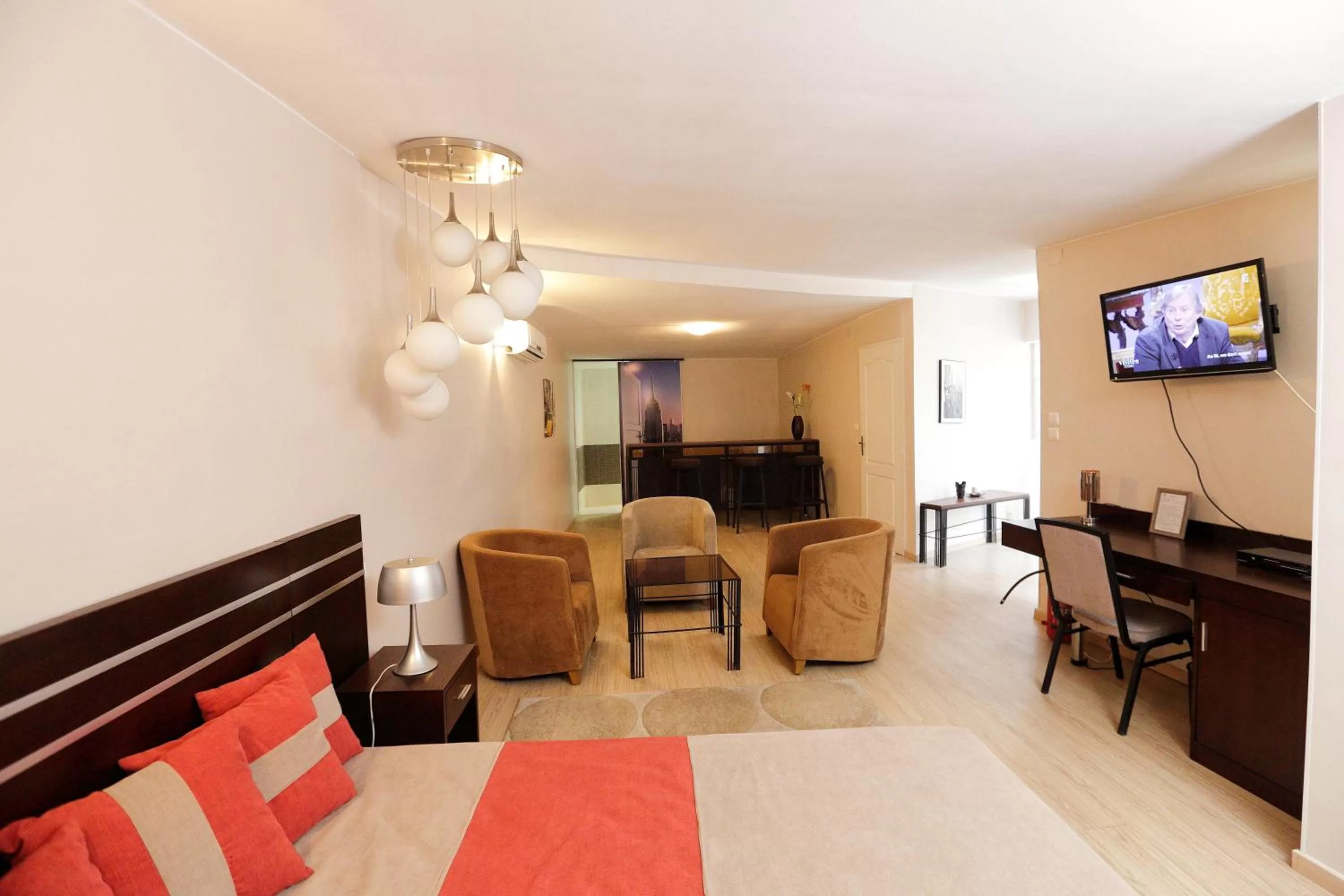 Bed, Seating Area in Atlantis