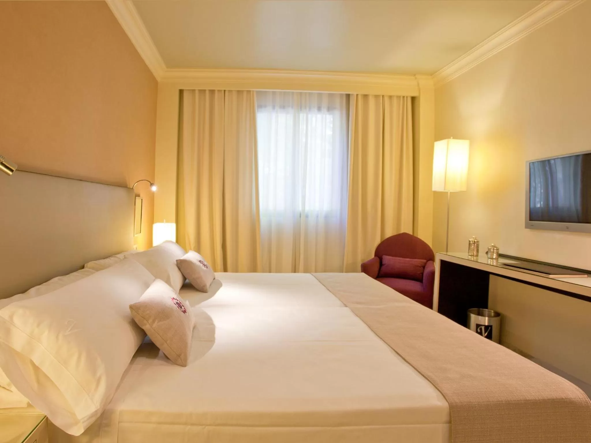 TV and multimedia, Bed in Vincci Albayzin