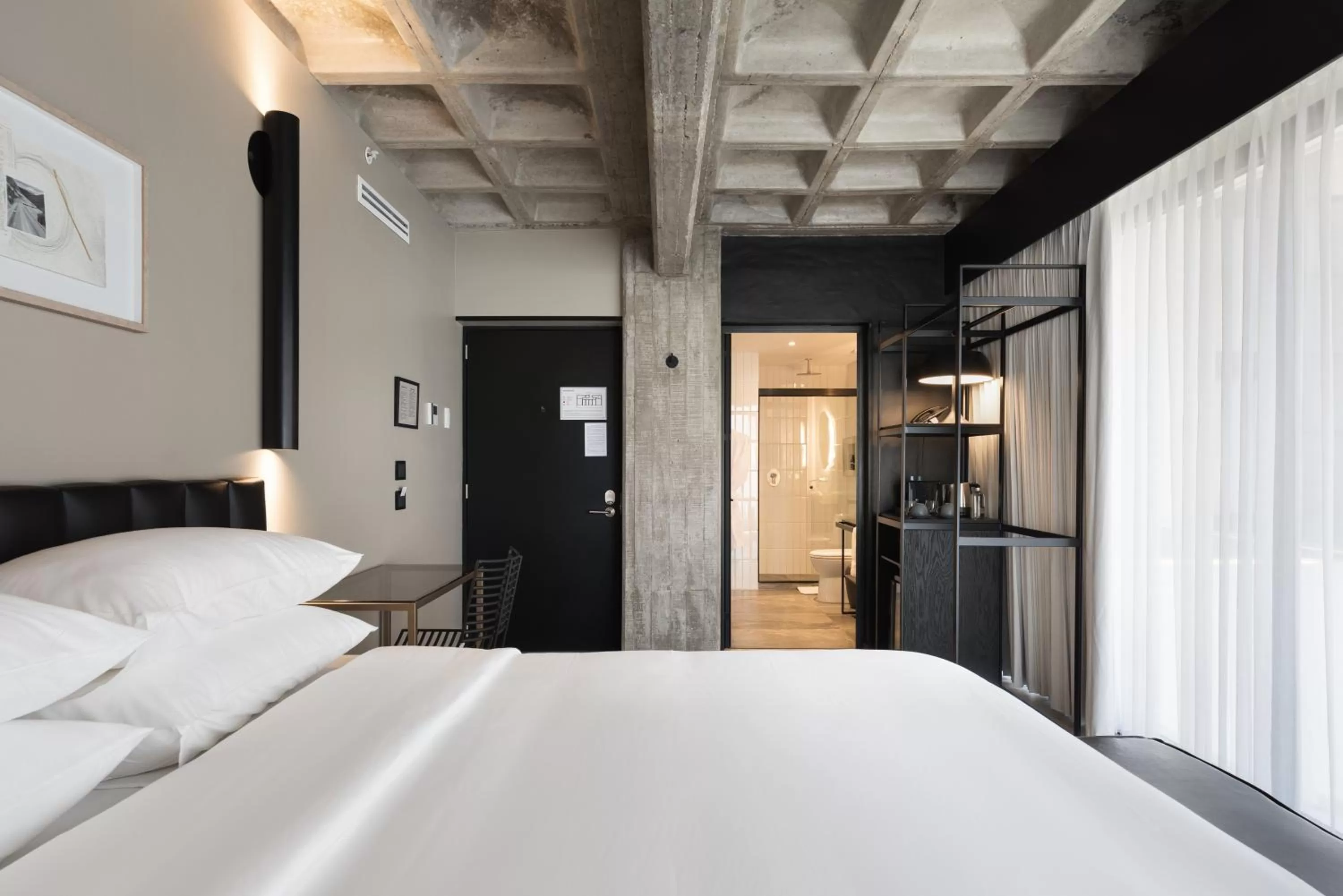 Photo of the whole room, Bed in Bellwort Hotel