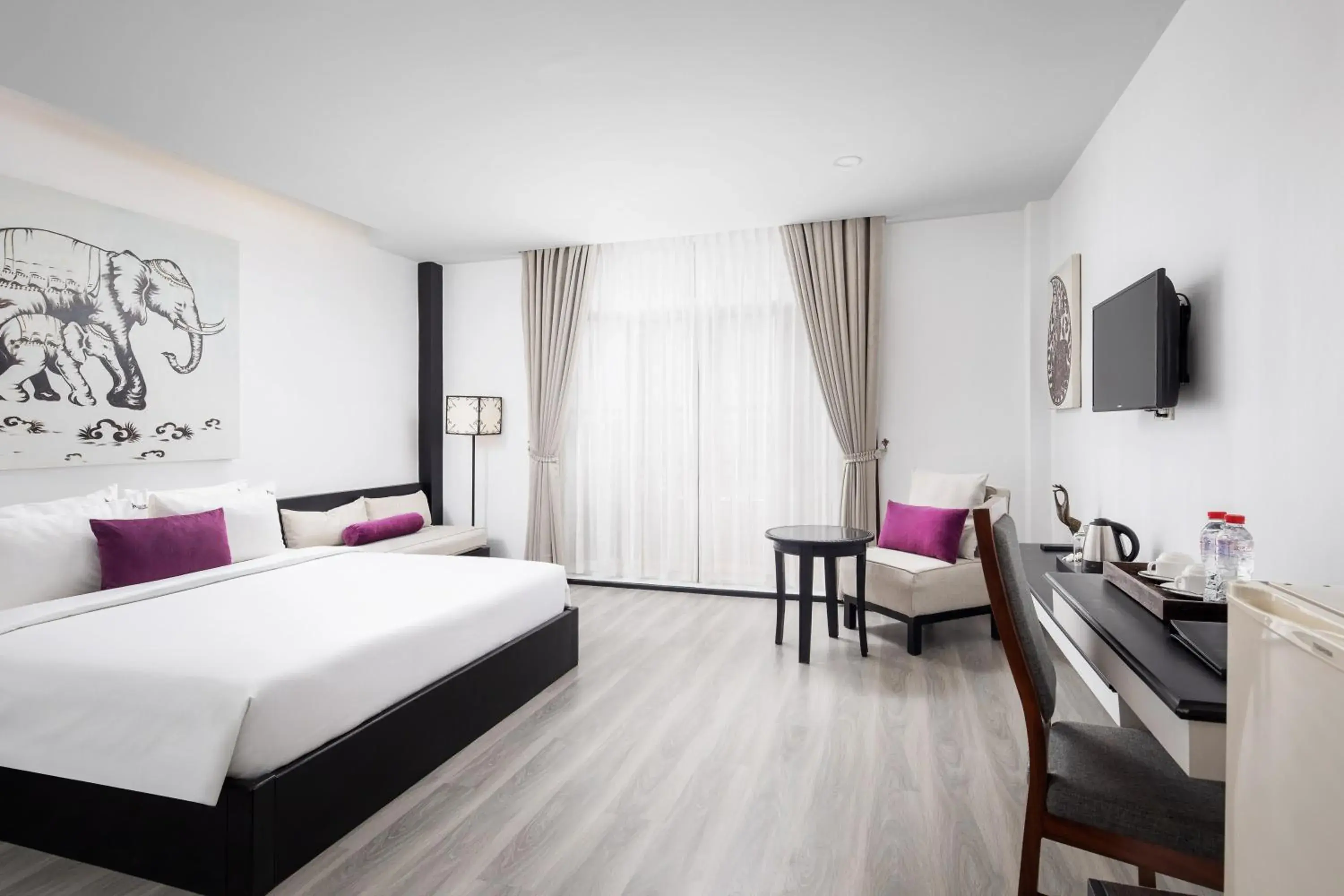 Deluxe Double Room with Balcony in Apsor Palace Hotel Deluxe Double Room with Balcony in Apsor Palace Hotel