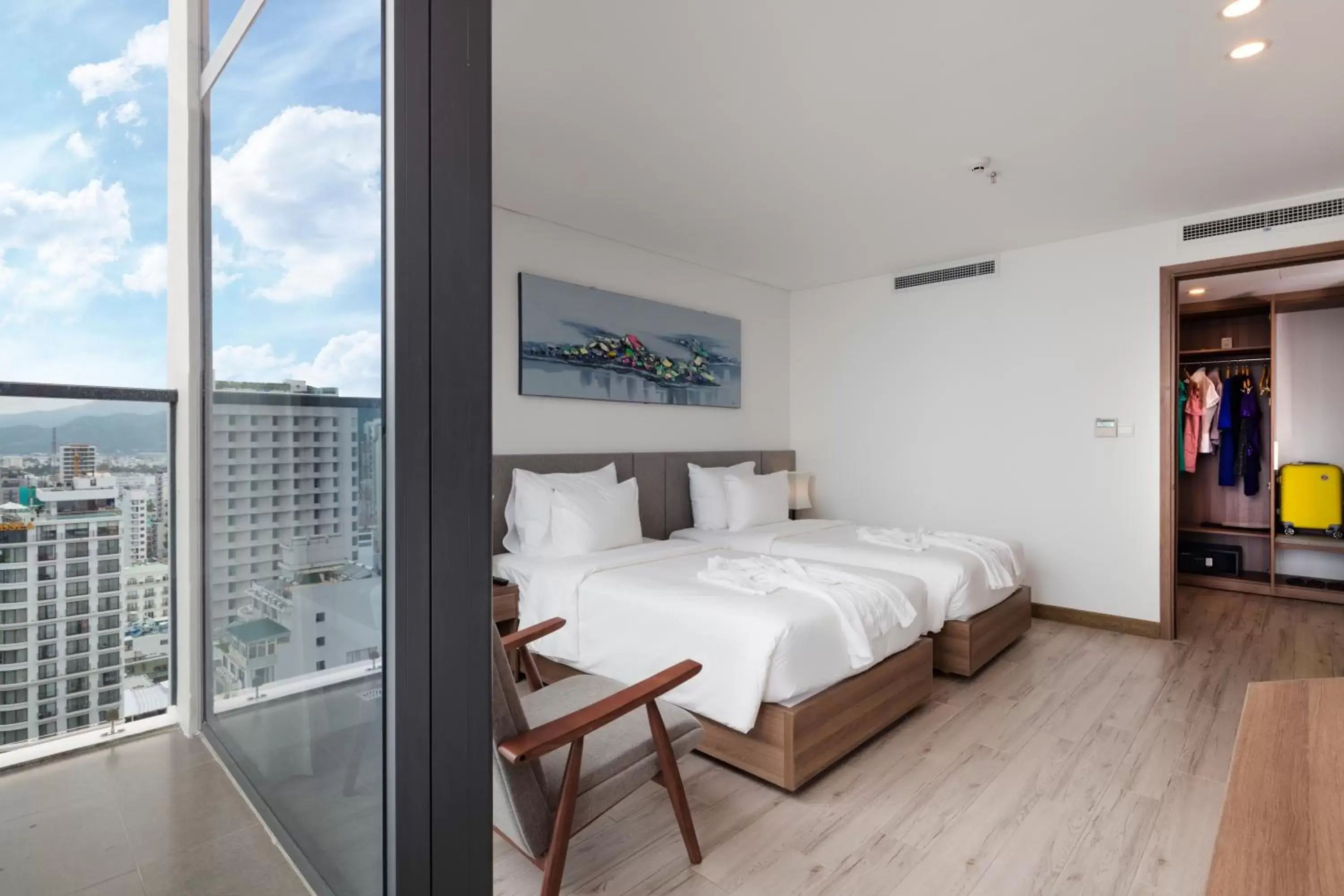 Deluxe Double or Twin Room with Bathtub - single occupancy in Gosia Hotel Deluxe Double or Twin Room with Bathtub - single occupancy in Gosia Hotel