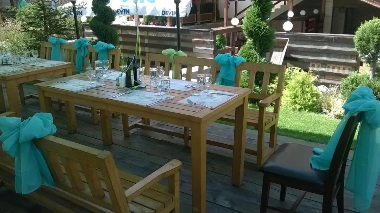 Patio in Vitoshko Lale Hotel