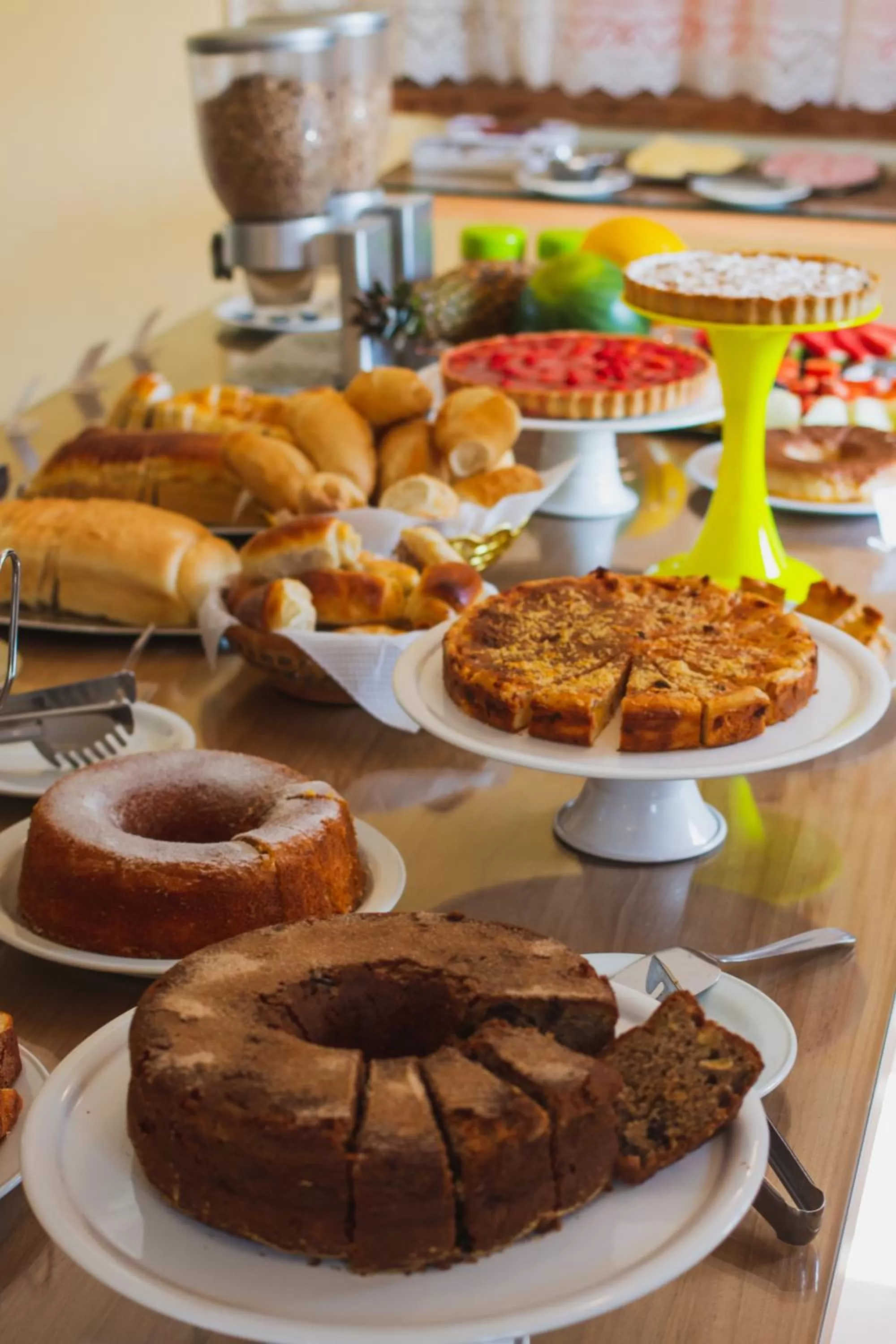 Food and drinks in Green Village Hotel