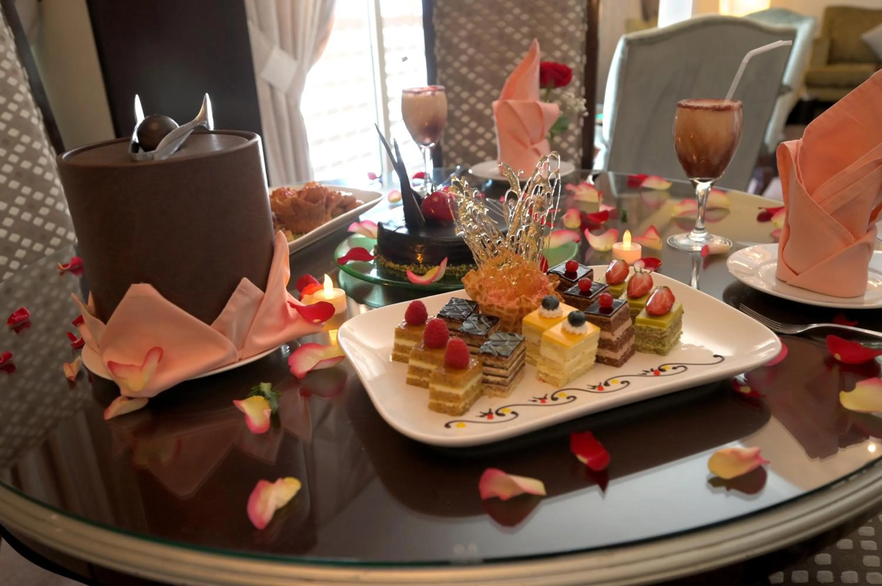 Food and drinks in Dar Al Taqwa Hotel