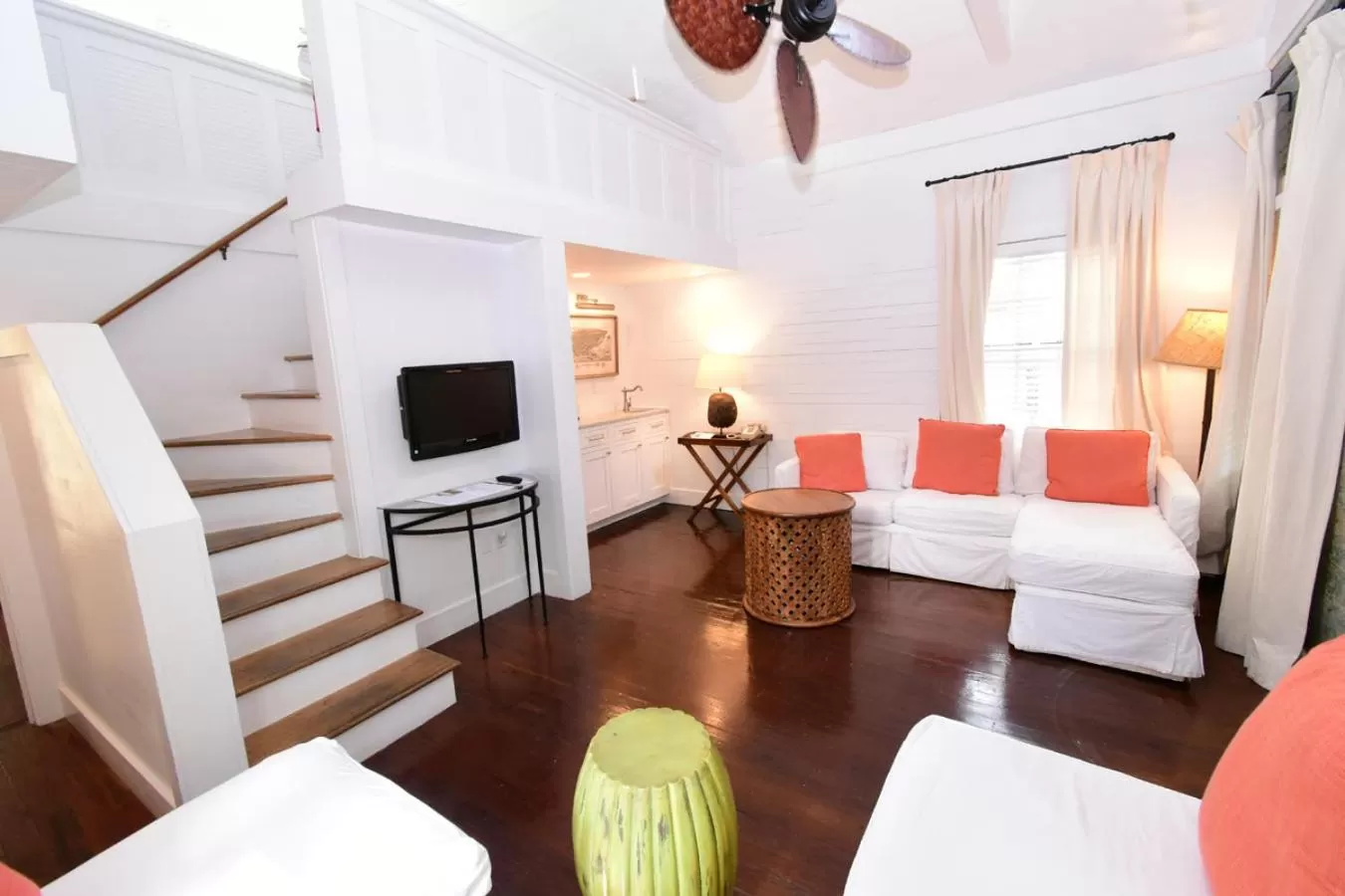 Simonton Court Historic Inn & Cottages