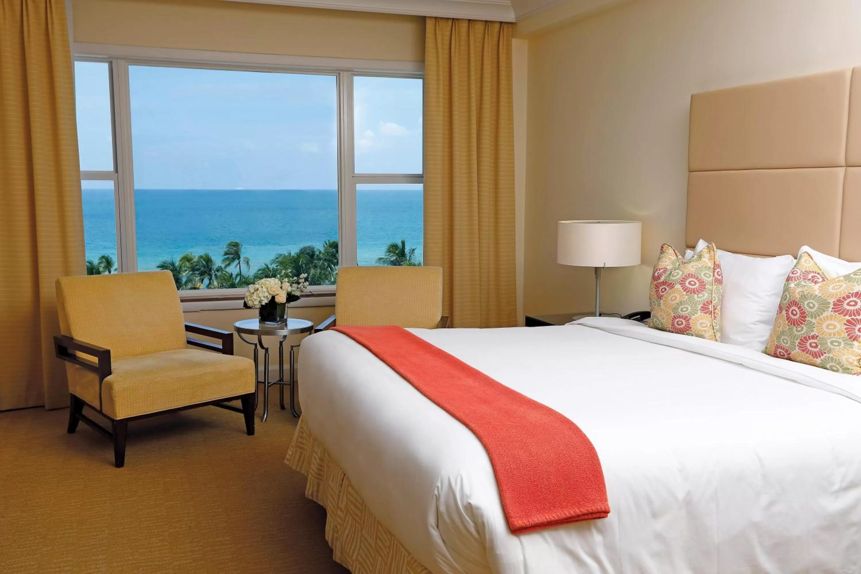 Sea view, Bed in Sea View Hotel