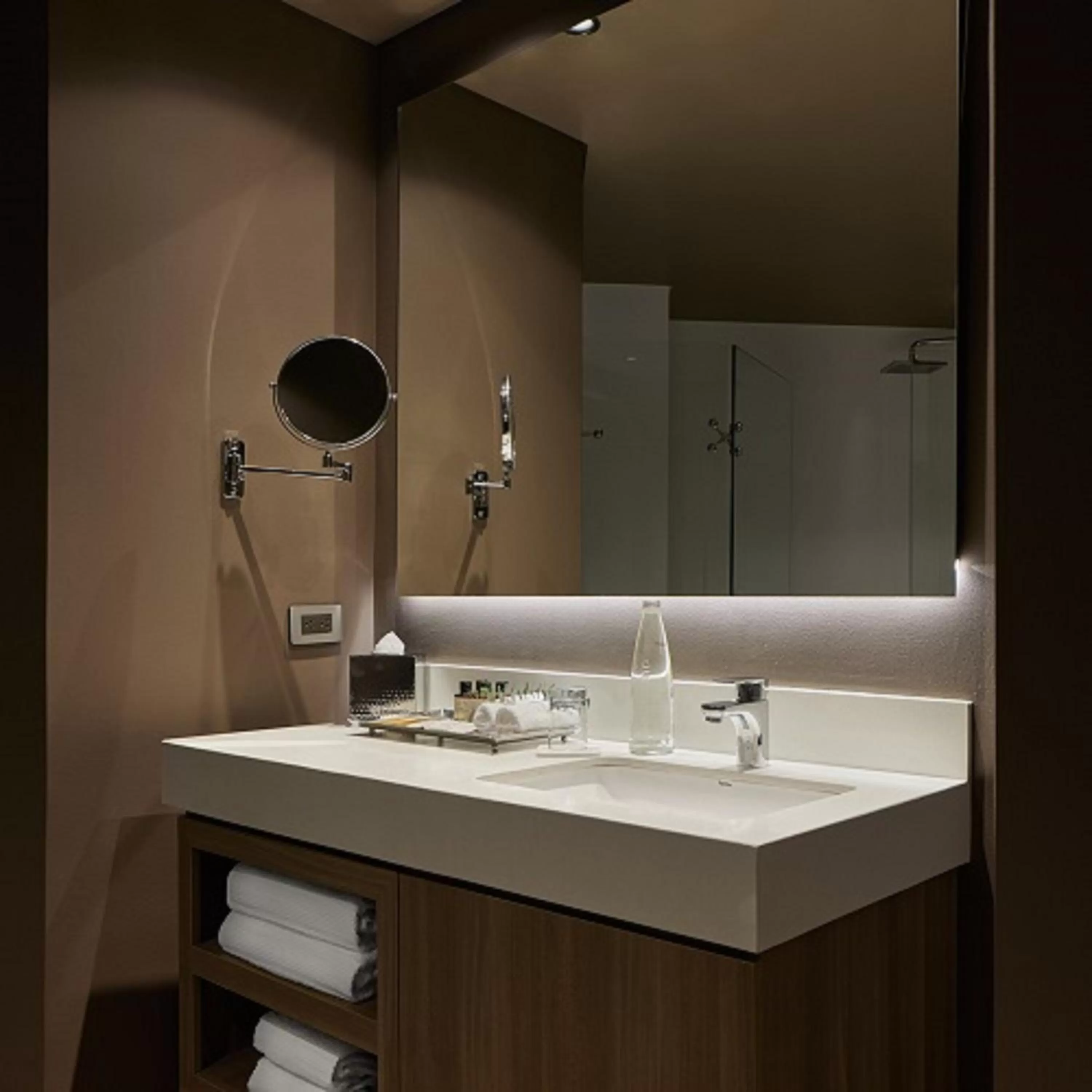 Bathroom in Binn Hotel