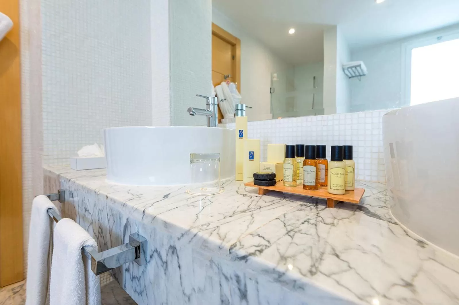 Shower in Hotel Farah Tanger