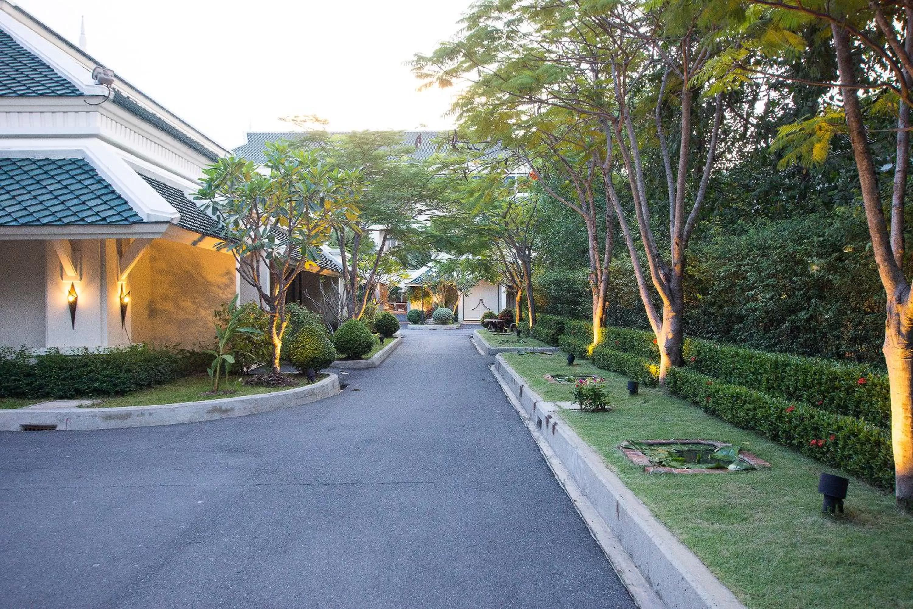 Garden in Kalanan Riverside Resort