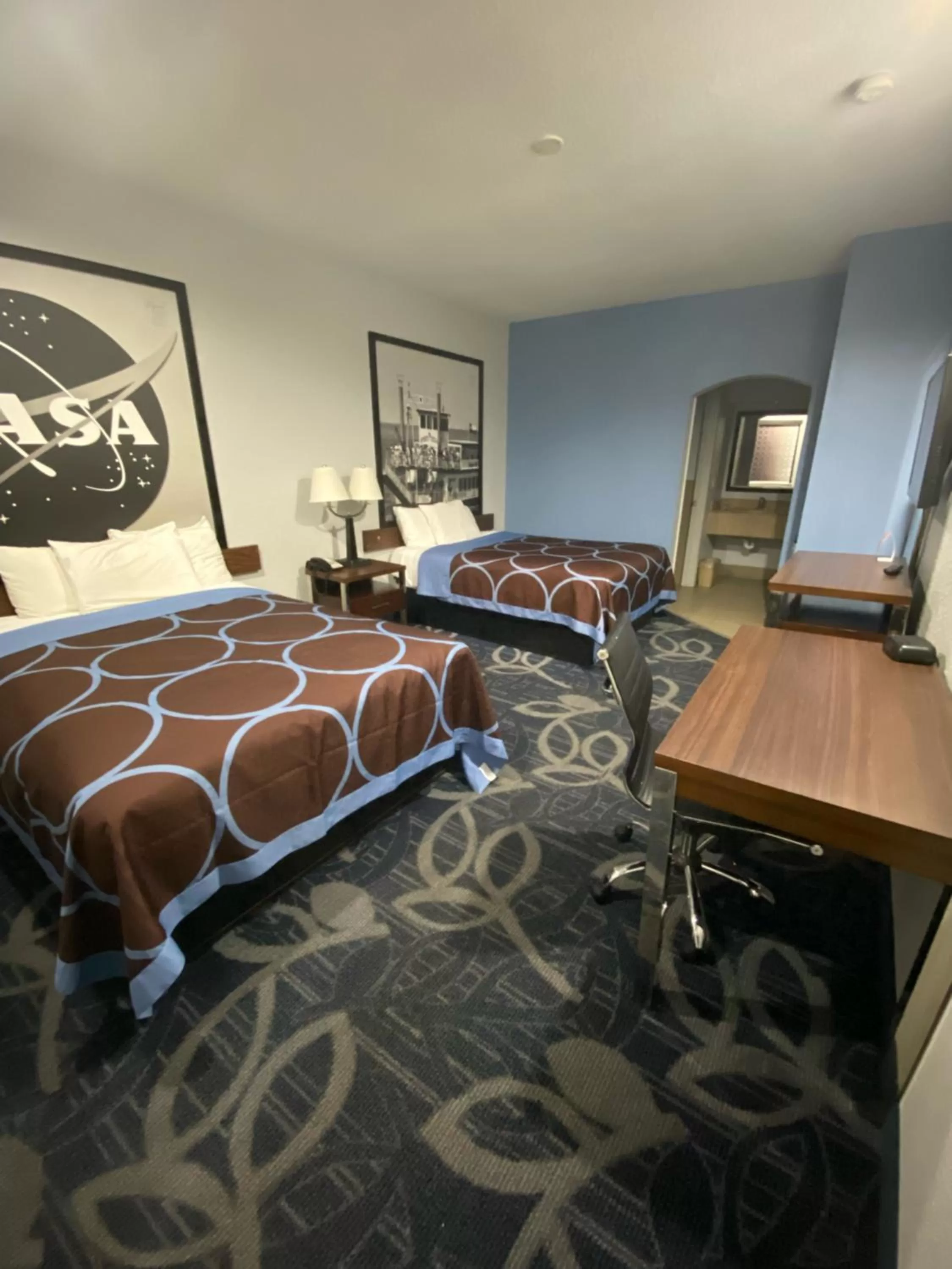 Photo of the whole room in Super 8 by Wyndham Houston Hobby Airport South