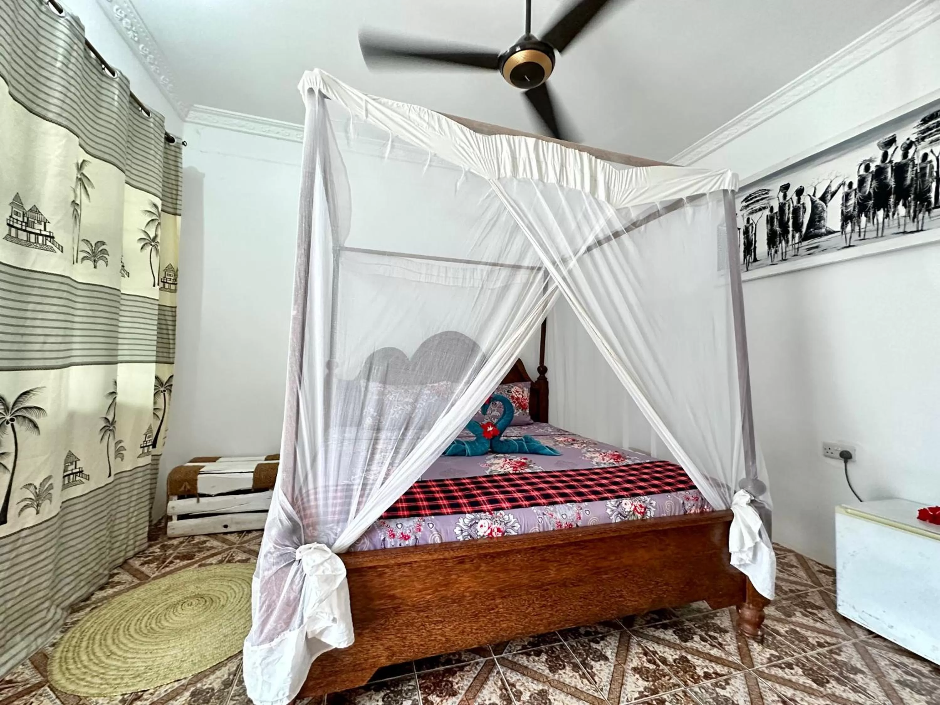 Photo of the whole room, Bed in Kihori Nungwi