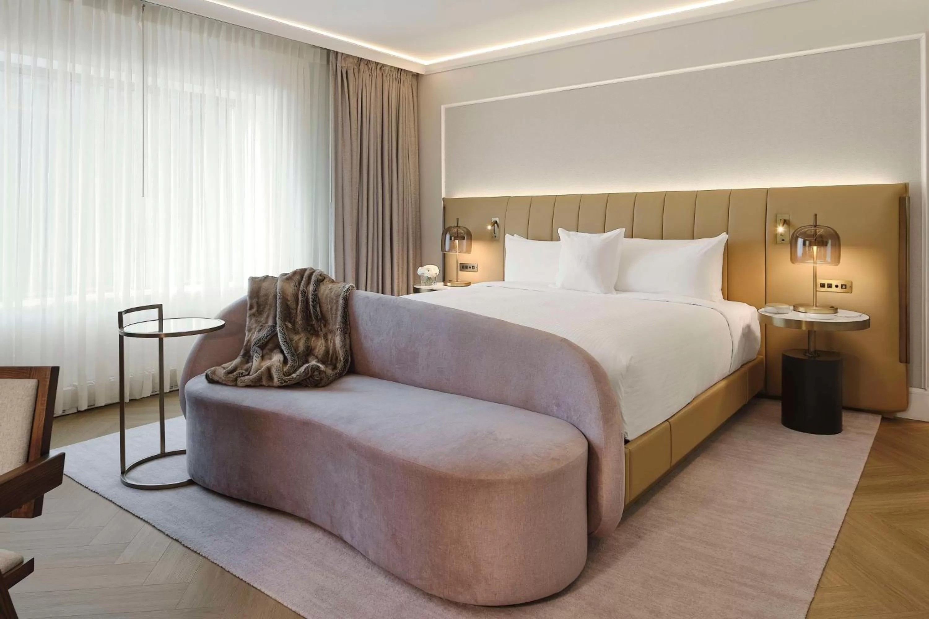 Bed in Vogue Hotel Montreal Downtown, Curio Collection by Hilton